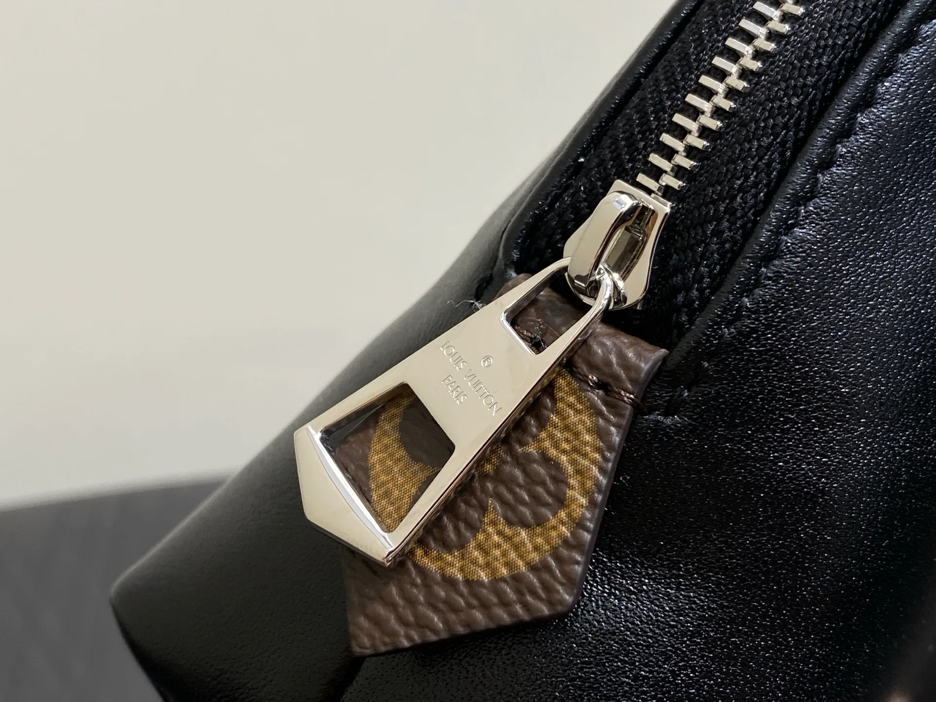 Клатчи Женские Louis Vuitton 111899