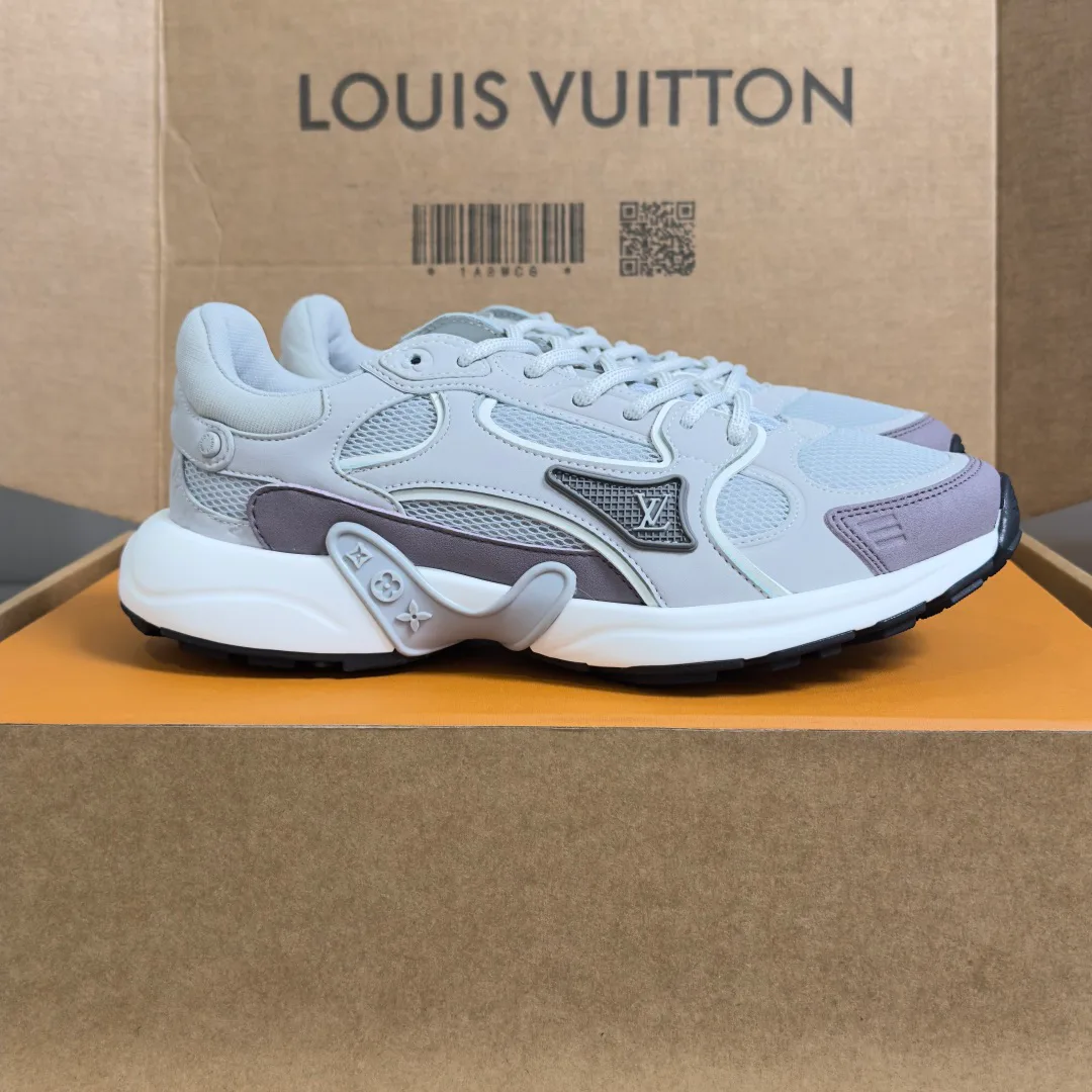 Кроссовки Женские Louis Vuitton 11646822