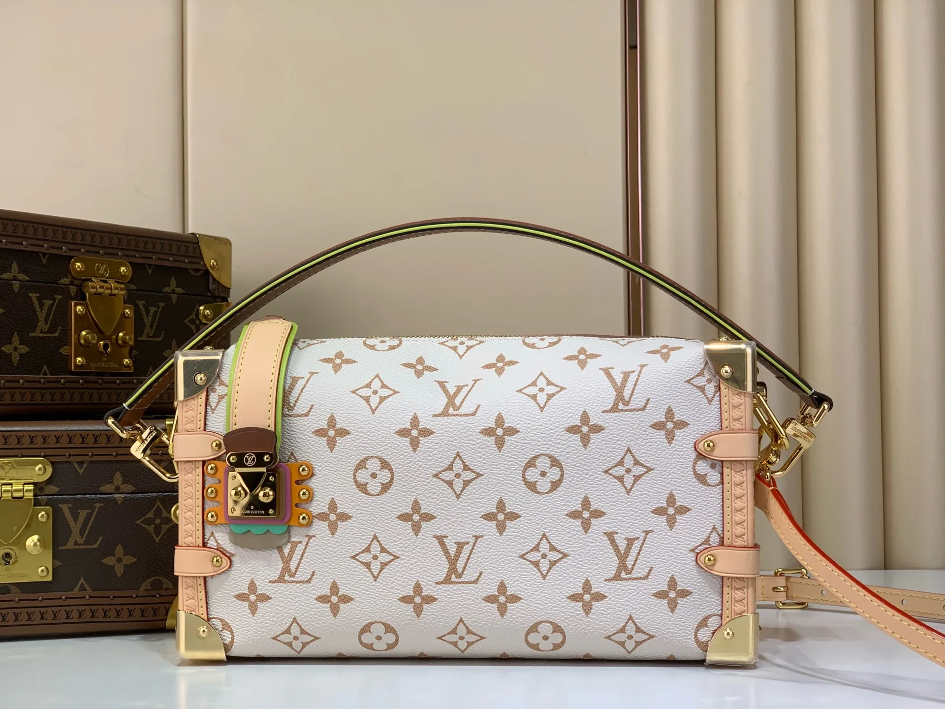 Классические Сумки Женские Louis Vuitton 17590126