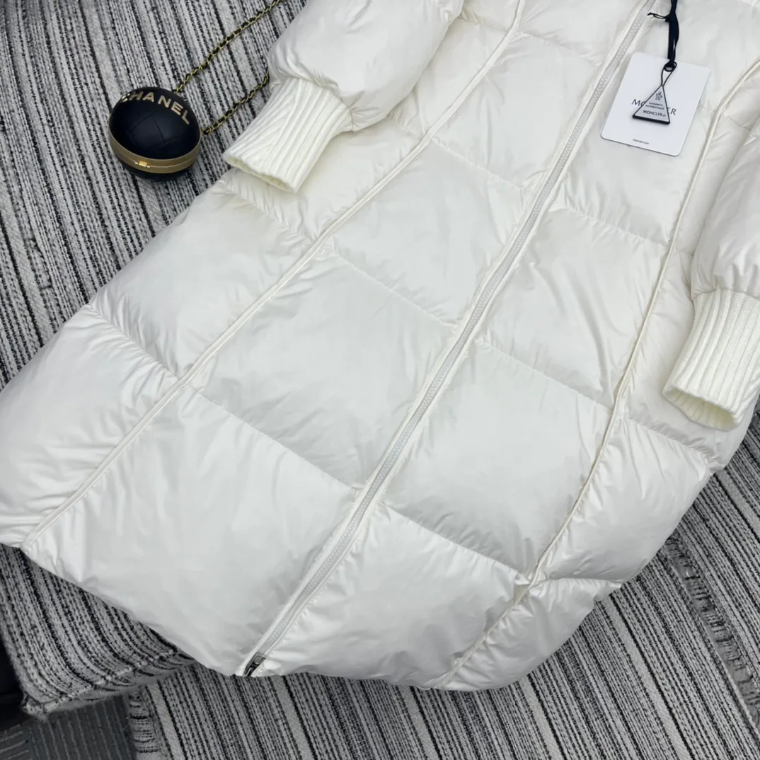 Пуховики Женские Moncler 3735