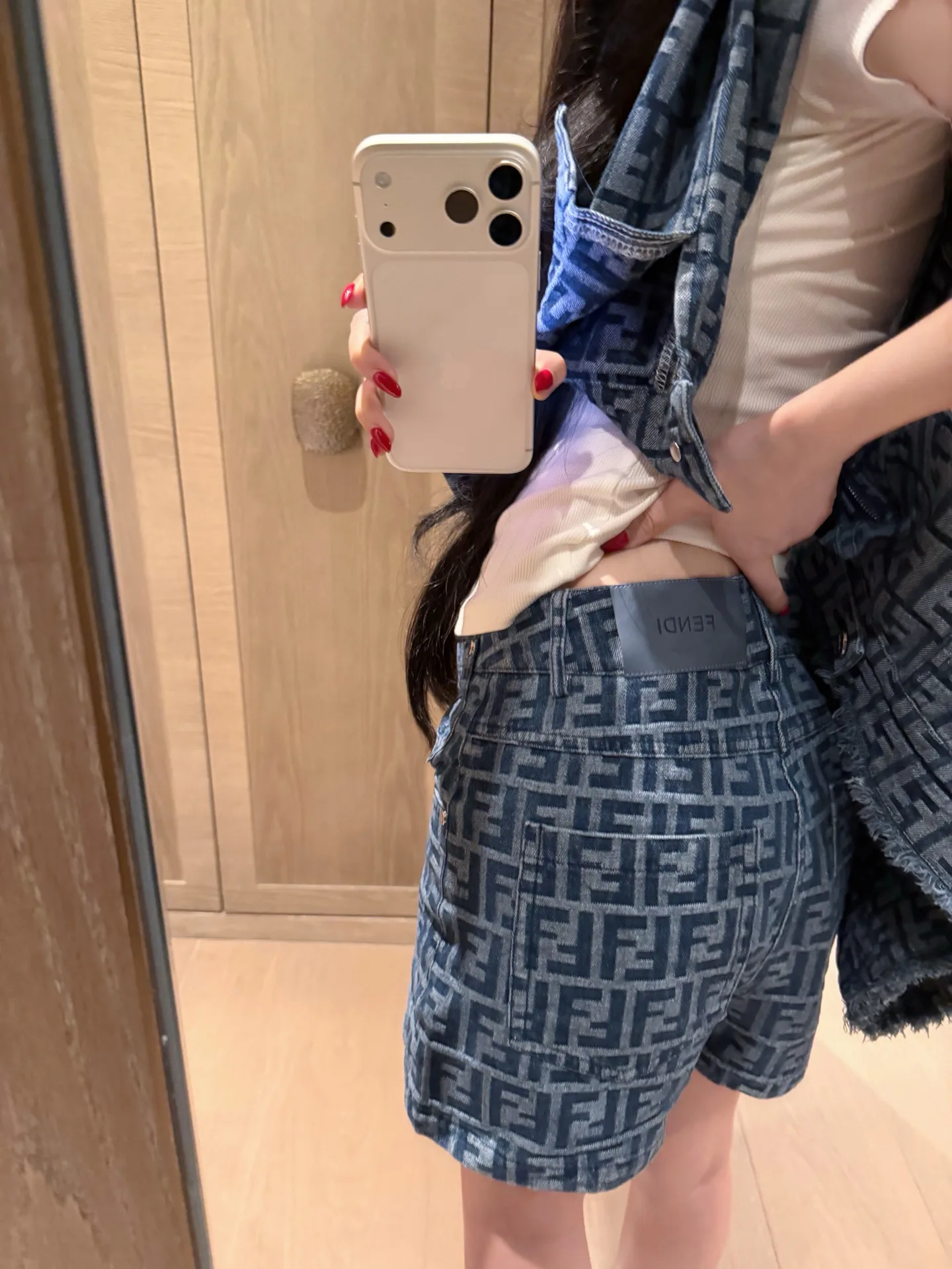 Куртки И Пуховики Женские Fendi 10529046