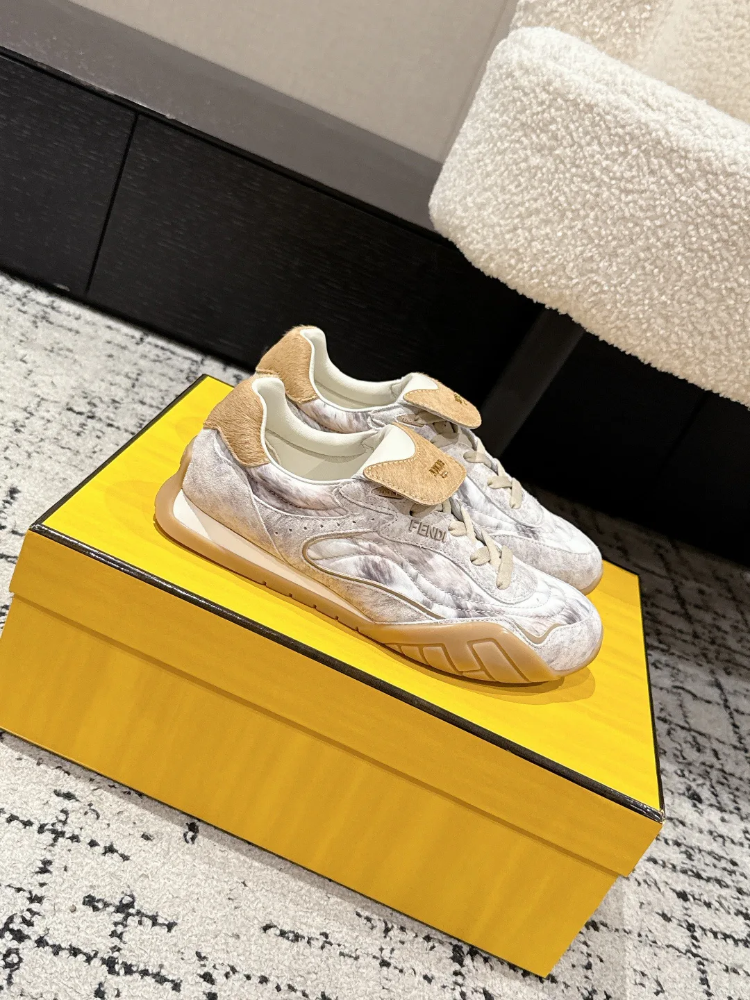 Кроссовки Женские Fendi 4535908