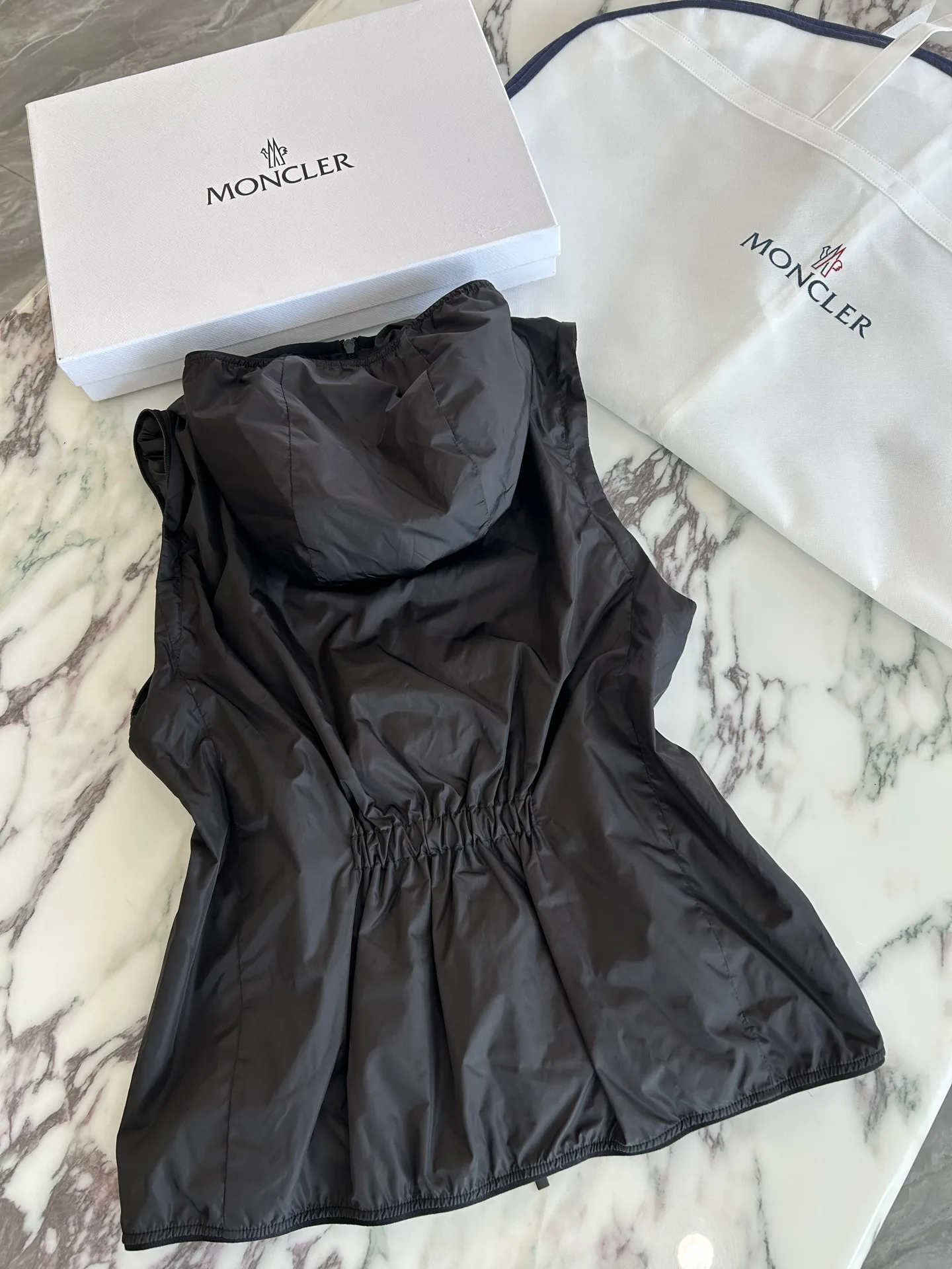 Куртки И Пуховики Мужские Moncler 18231208