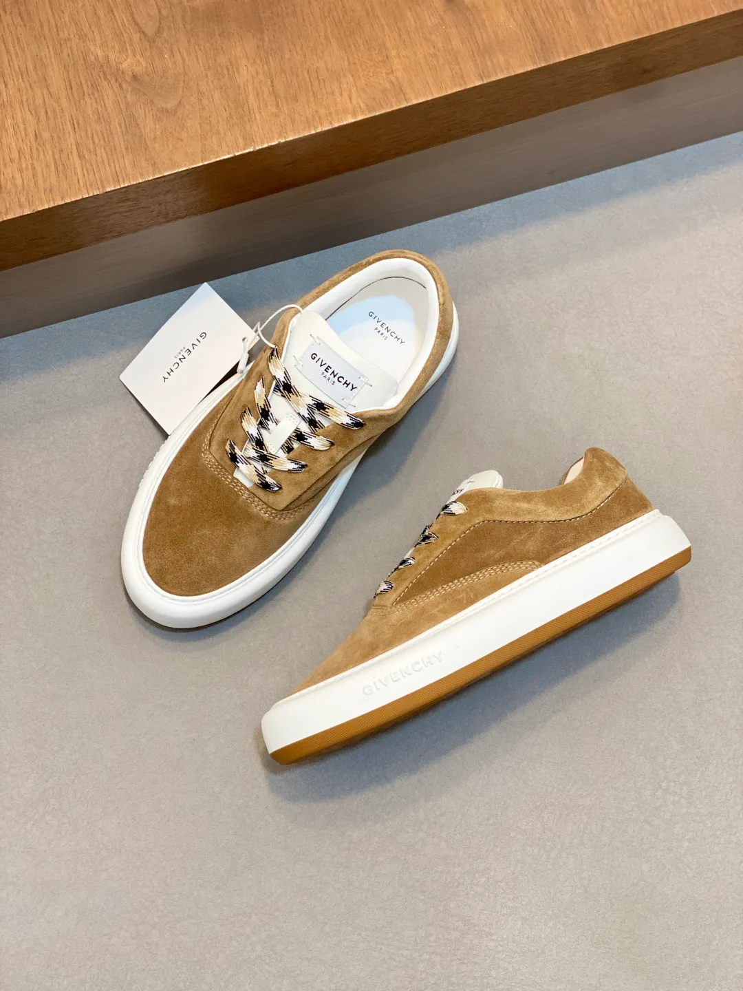 Кроссовки Мужские Givenchy 18449122