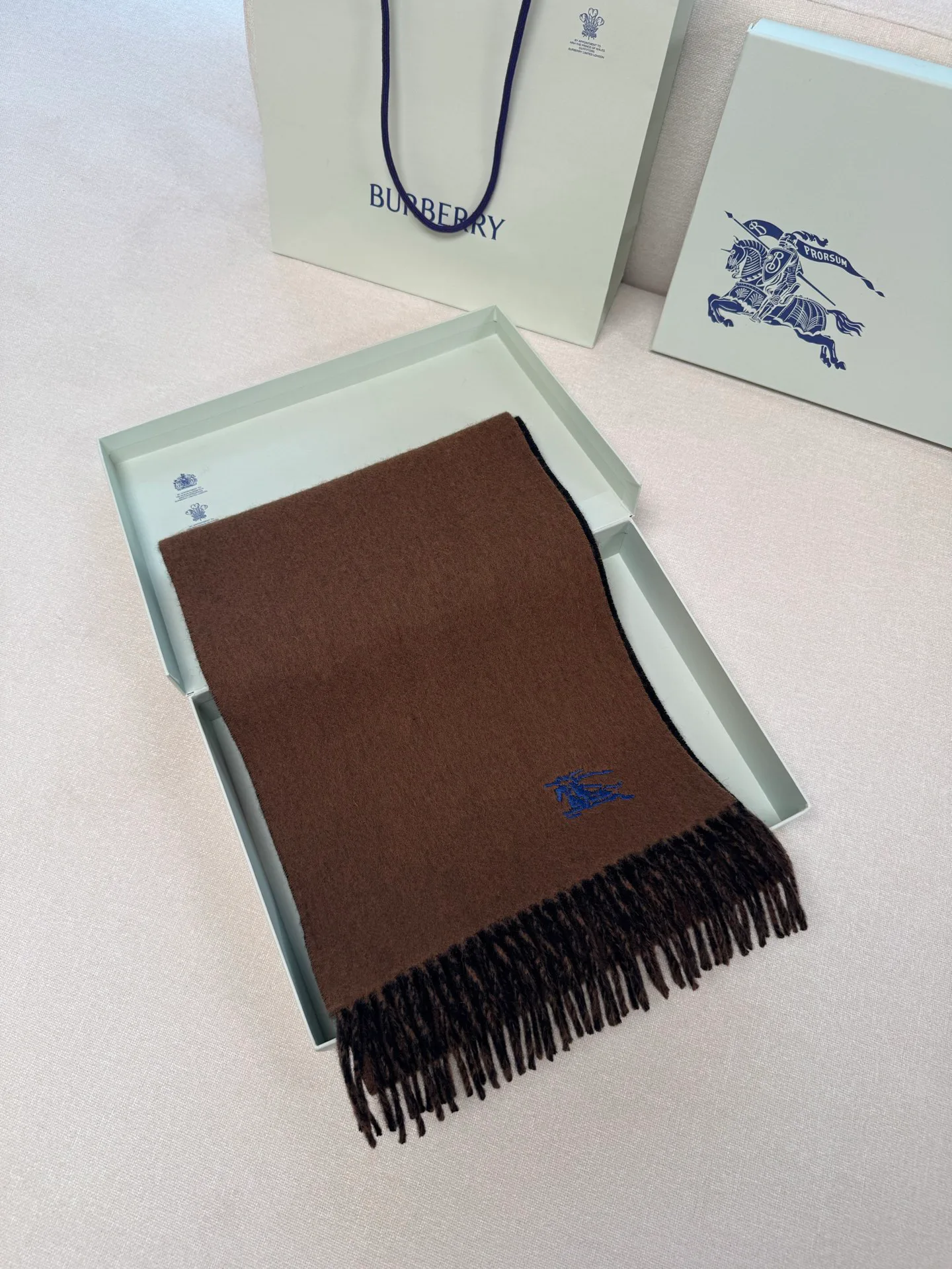 Шарфы Burberry 848585