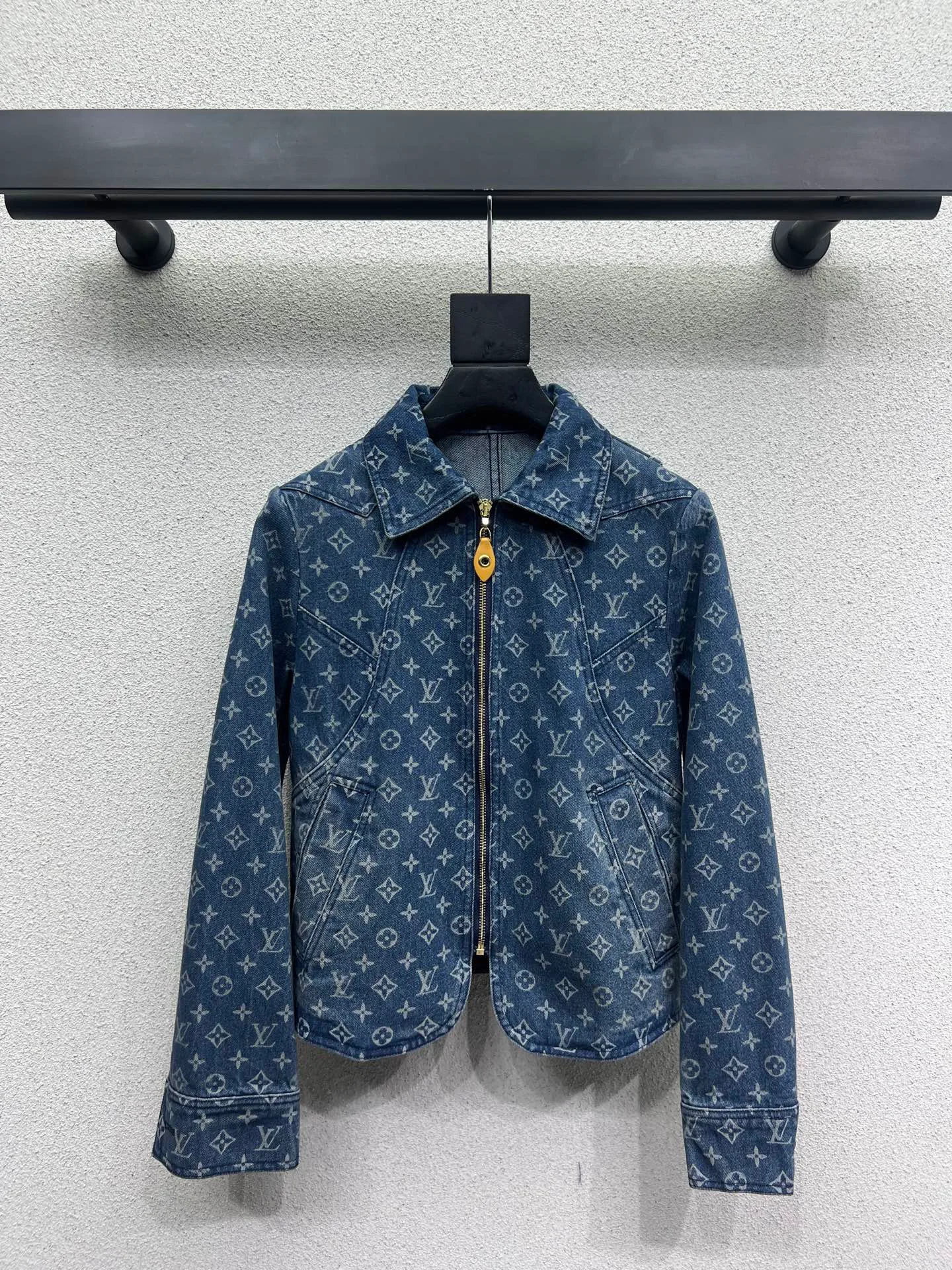 Куртки Женские Louis Vuitton 32128