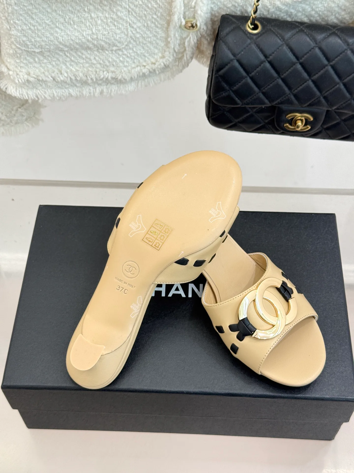 Босоножки Женские Chanel 17025704
