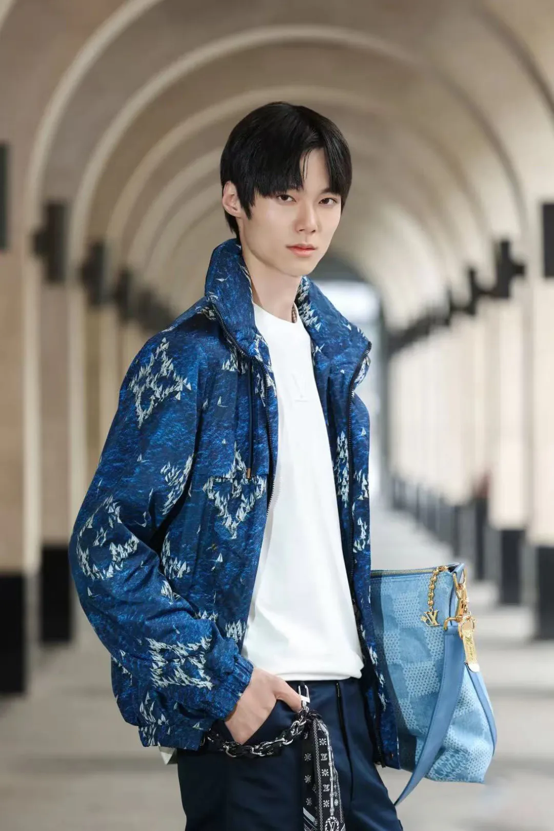 Куртки И Пуховики Мужские Louis Vuitton 10895701