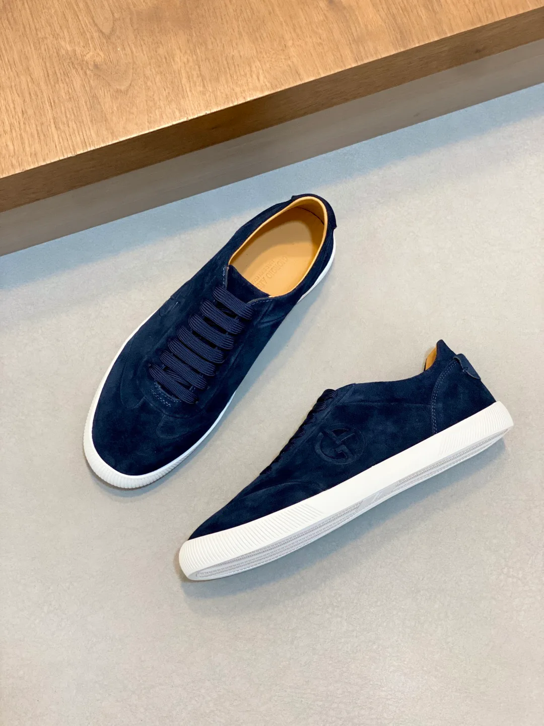 Кроссовки Мужские Armani 18697895