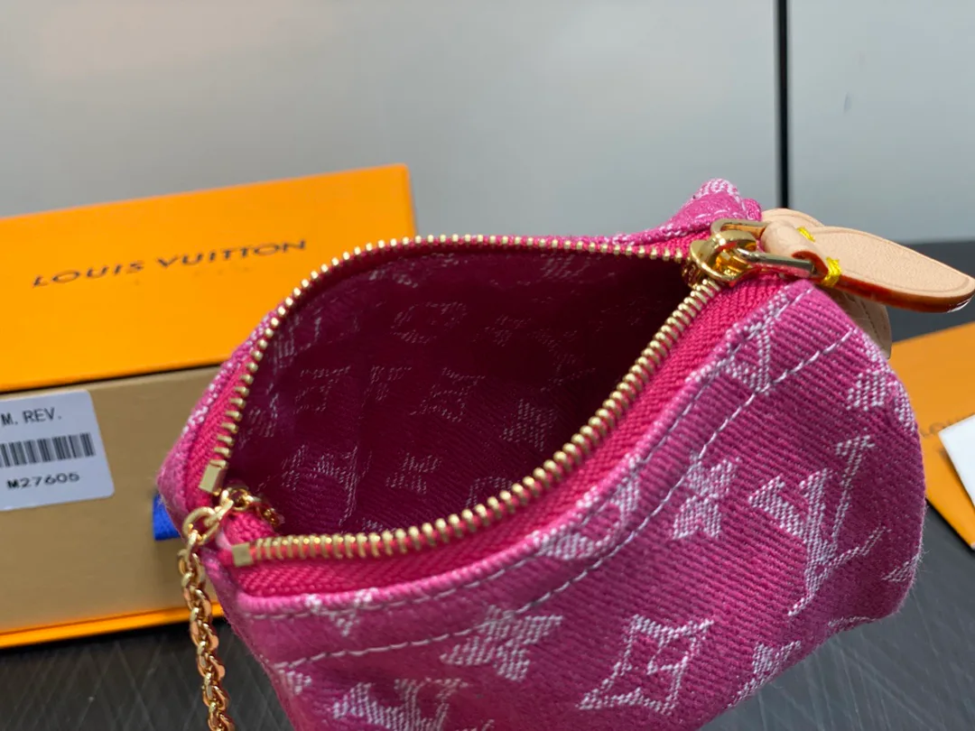 Клатчи Женские Louis Vuitton 11778114