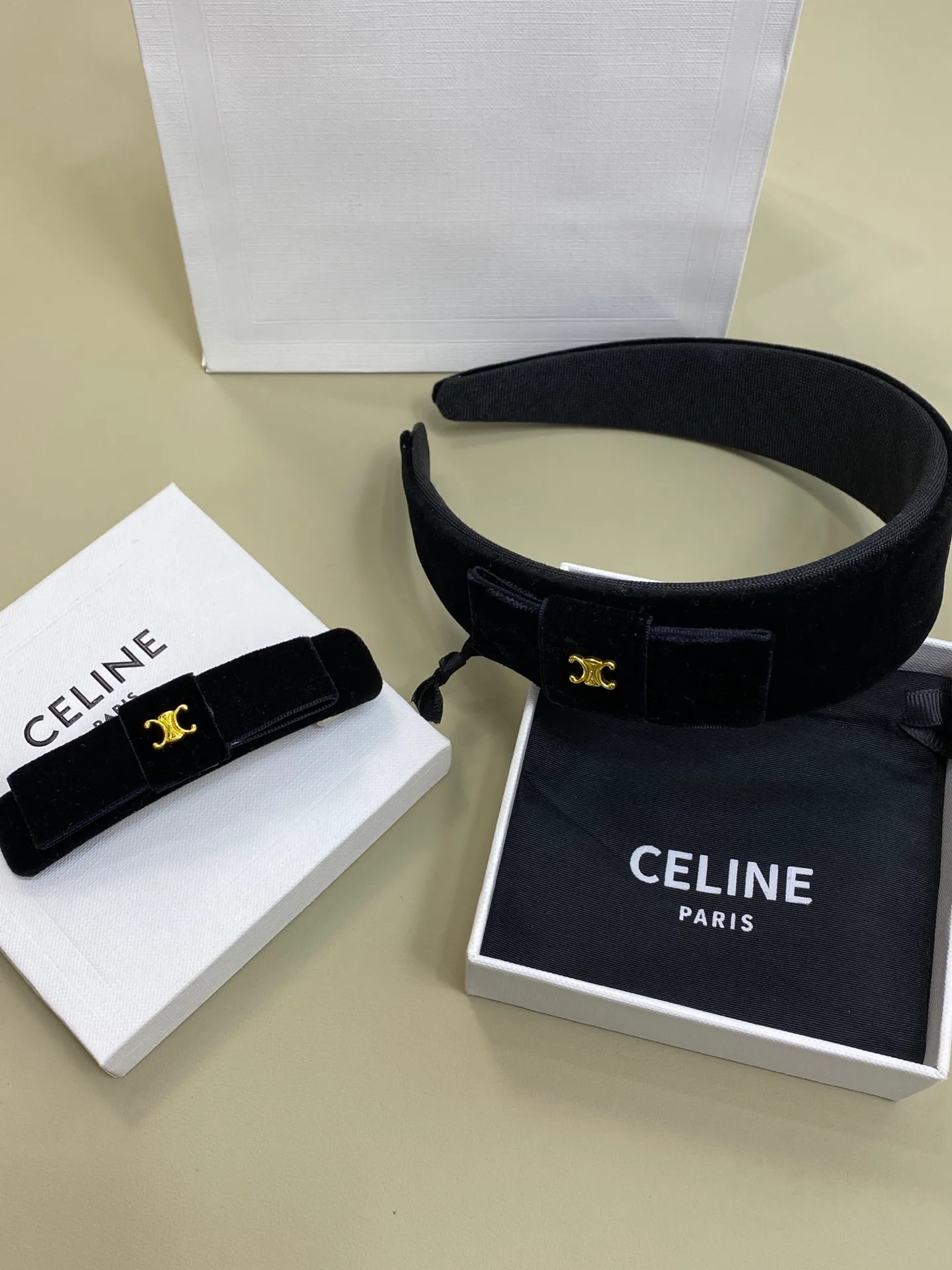 Головные Уборы Celine 12769647