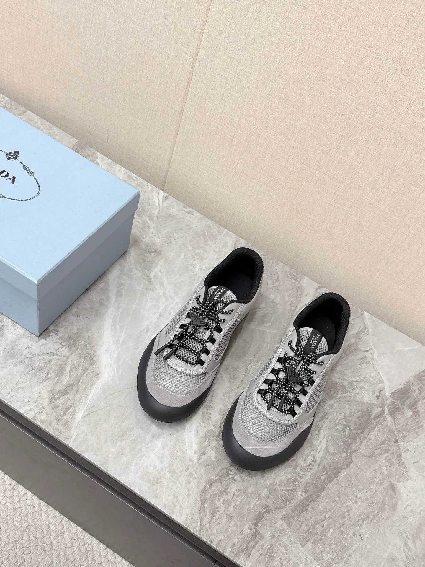 Кроссовки Мужские Prada 15323605