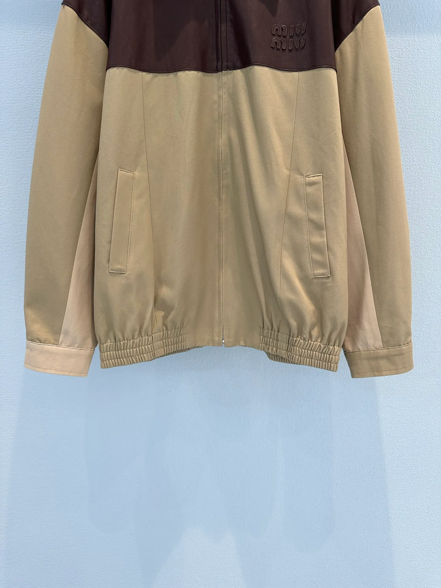 Куртки И Пуховики Женские Miu Miu 18714492