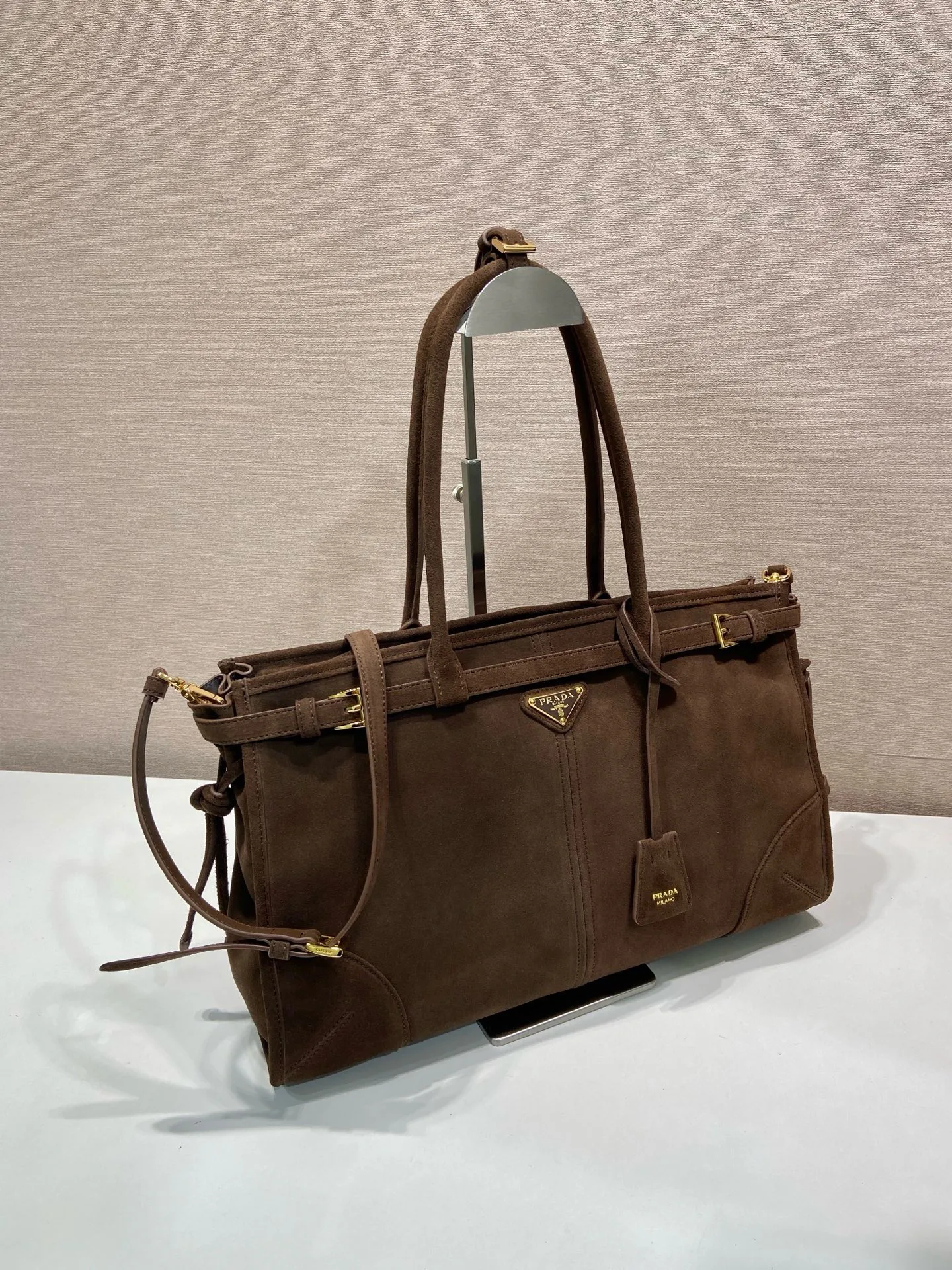 Классические Сумки Женские Prada 18237654