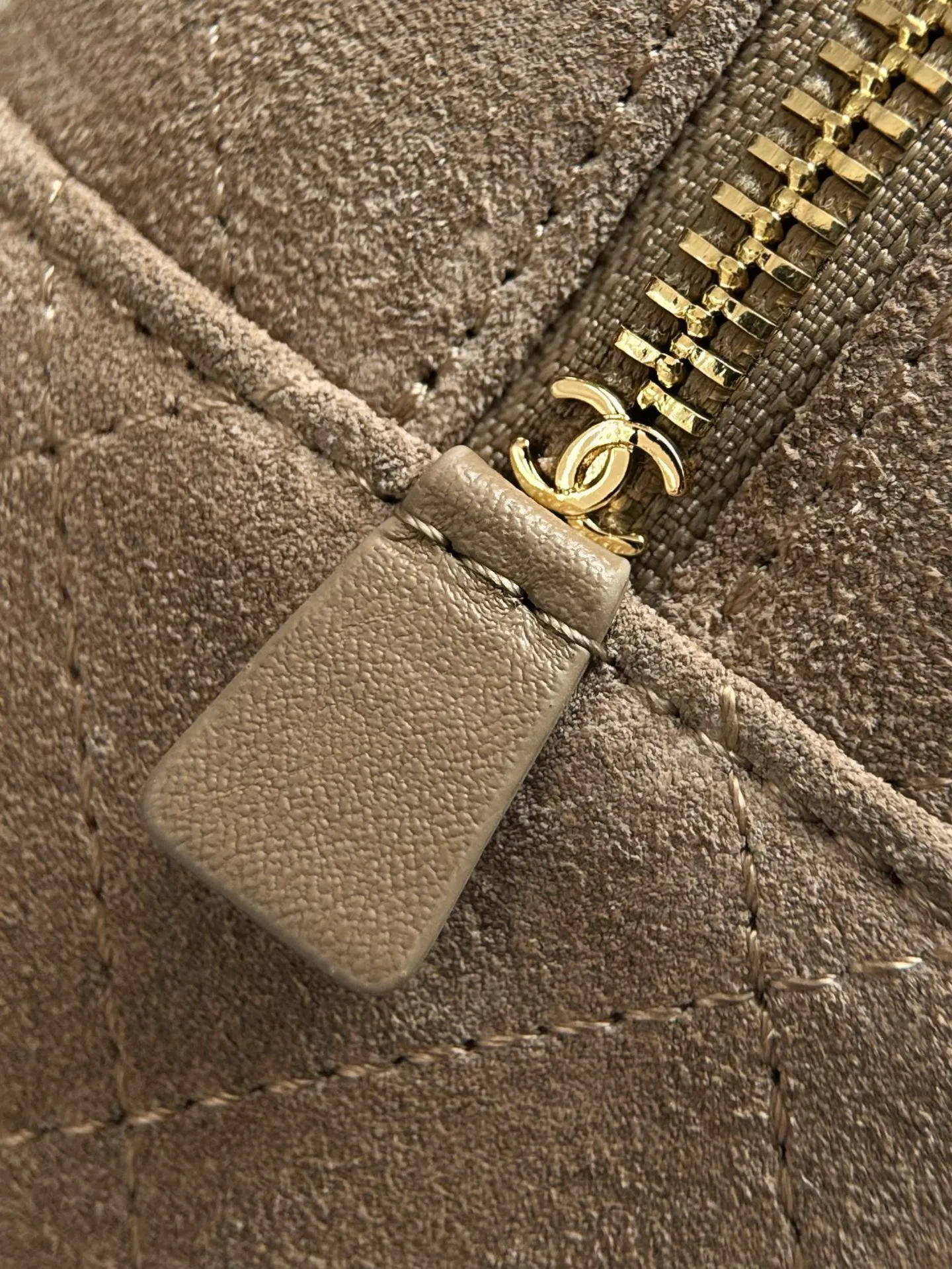 Классические Сумки Женские Chanel 18147999