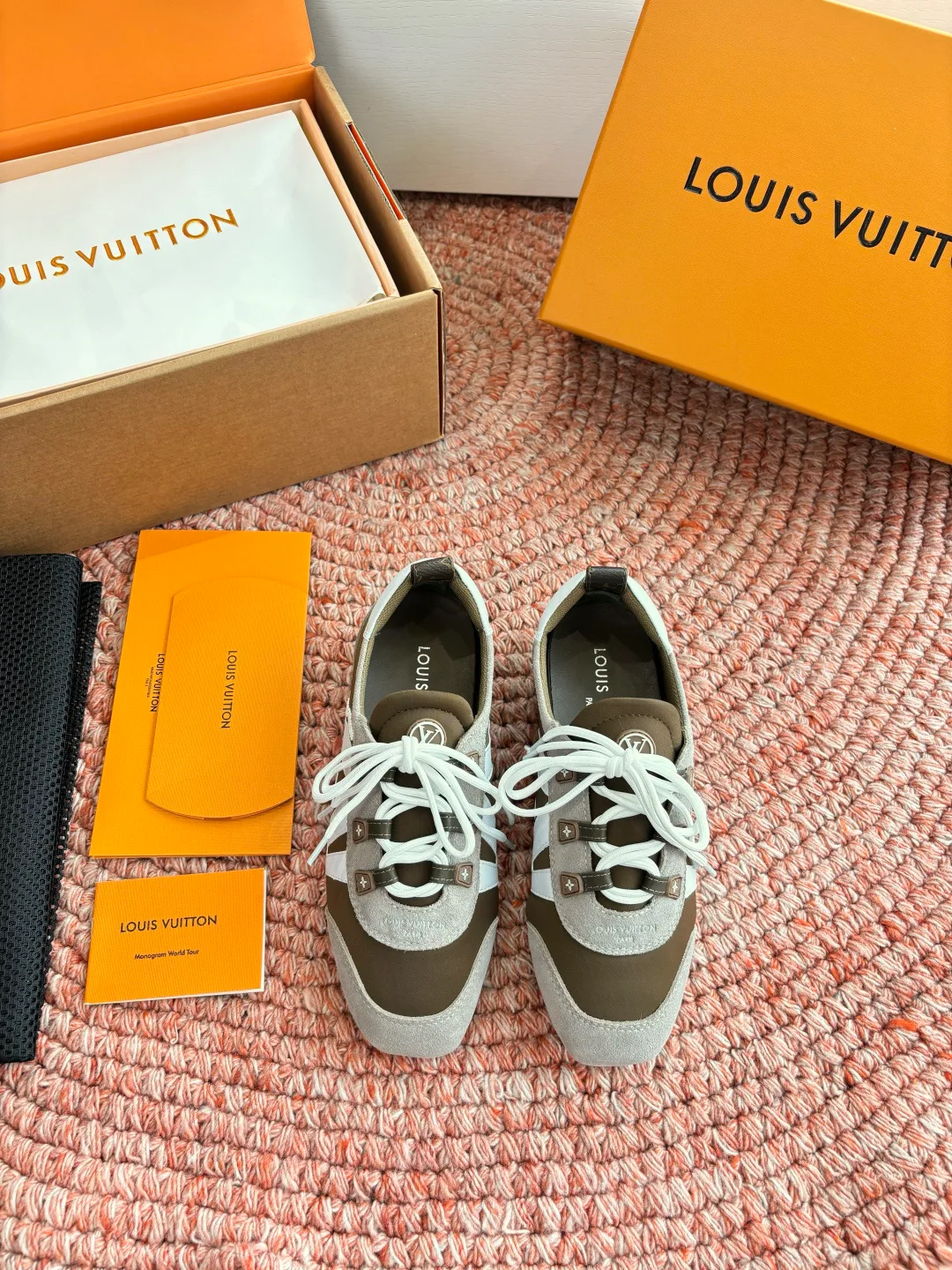 Кроссовки Женские Louis Vuitton 14164957