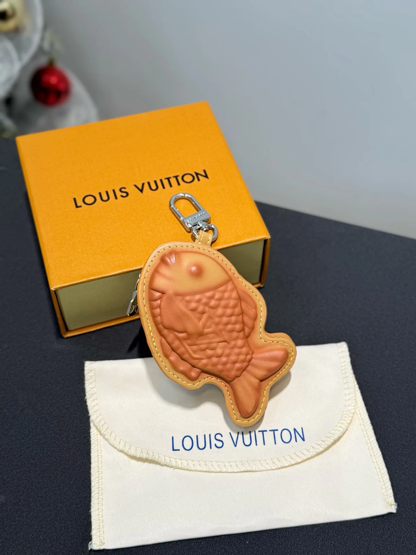 Ключницы Louis Vuitton 18577407