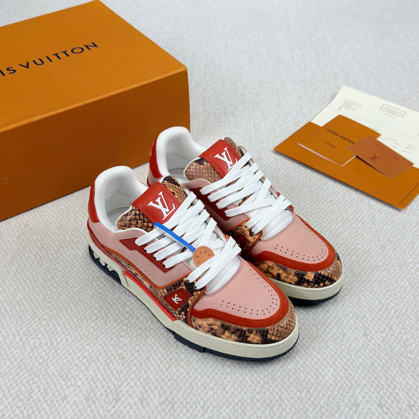 Кроссовки Мужские Louis Vuitton 18892459
