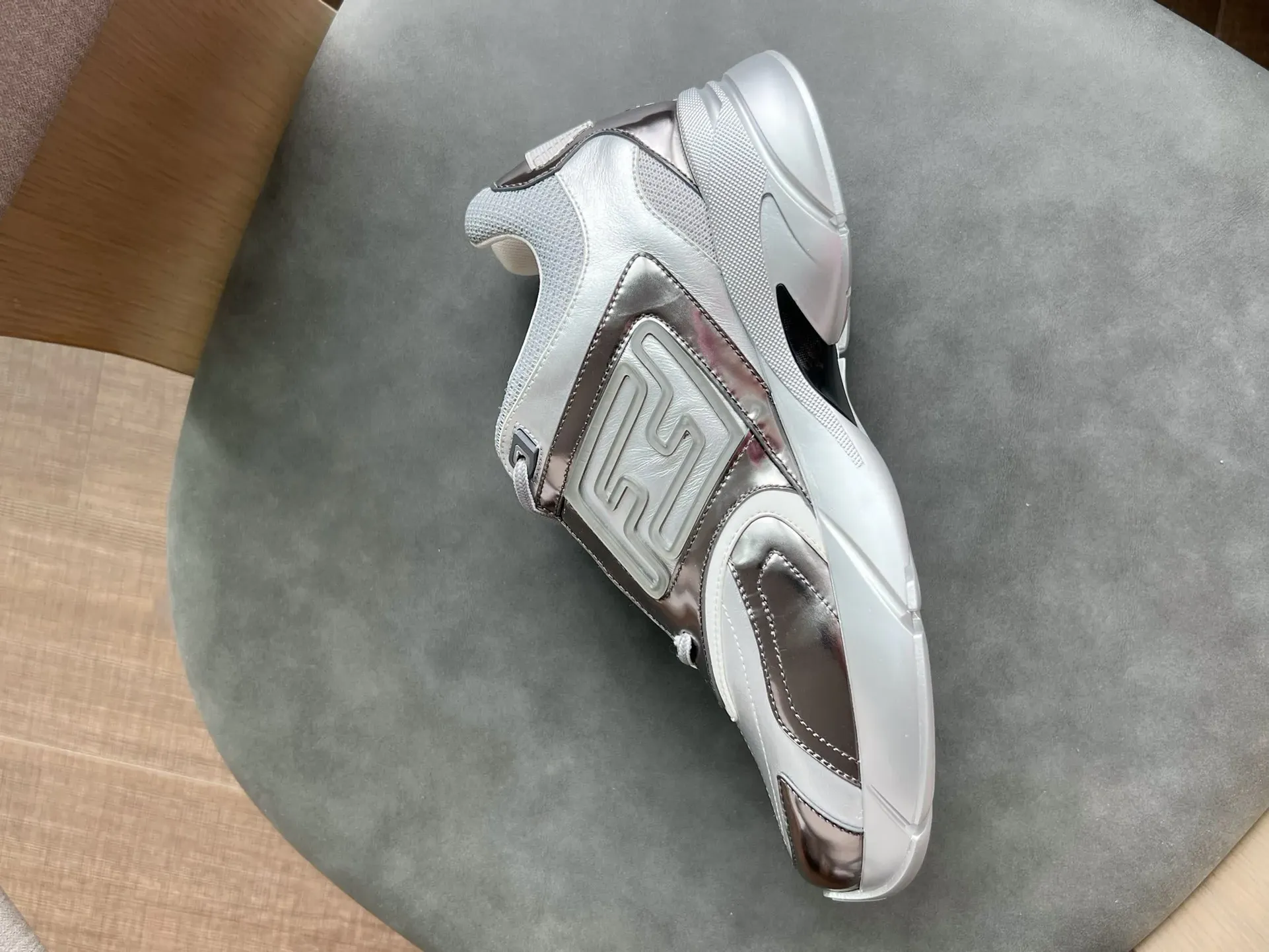 Кроссовки Женские Fendi 353524