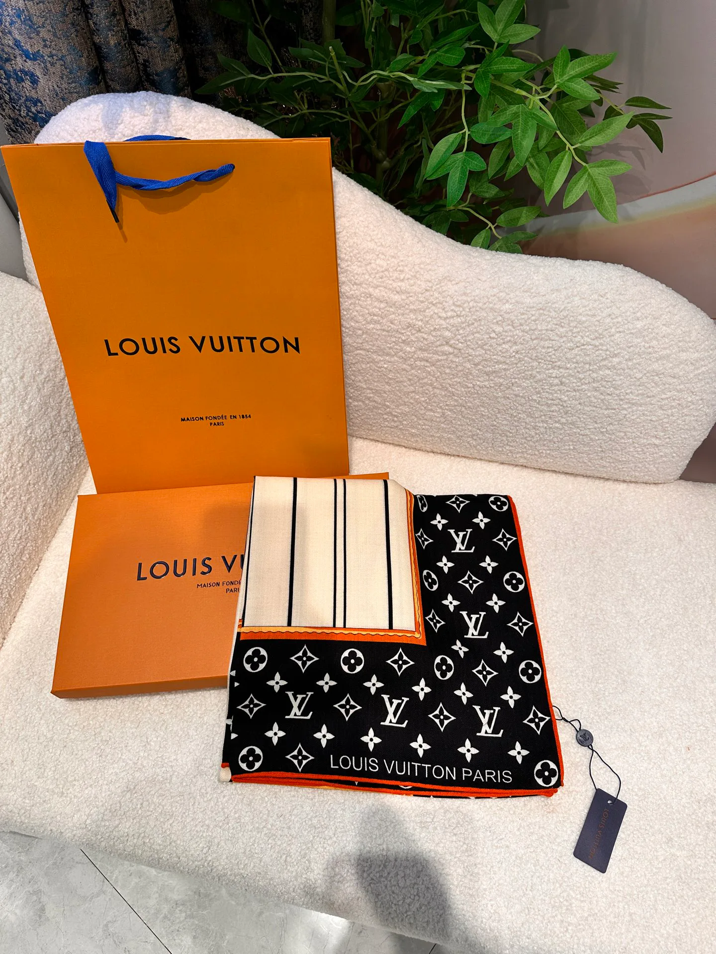 Шарфы Louis Vuitton 11910615