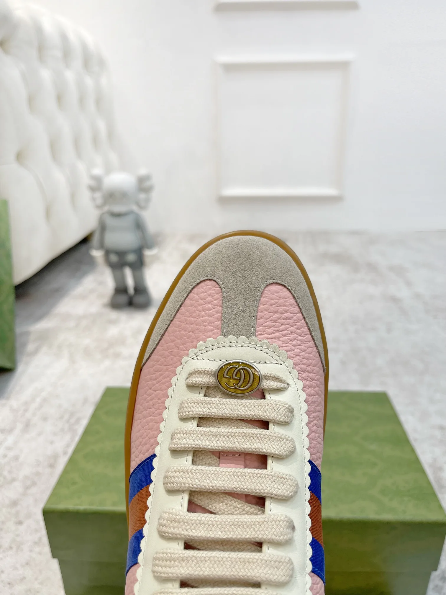Кроссовки Женские Gucci 18765955