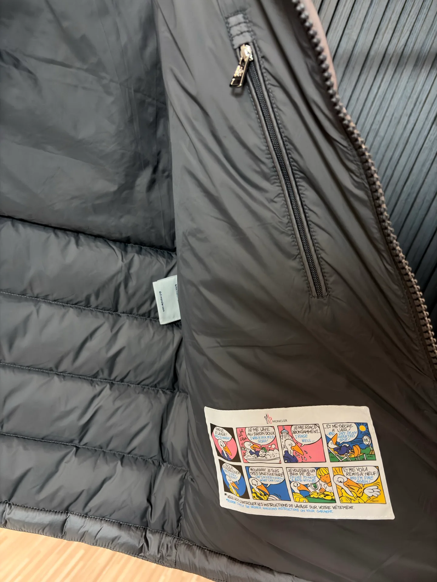 Куртки И Пуховики Женские Moncler 18391740