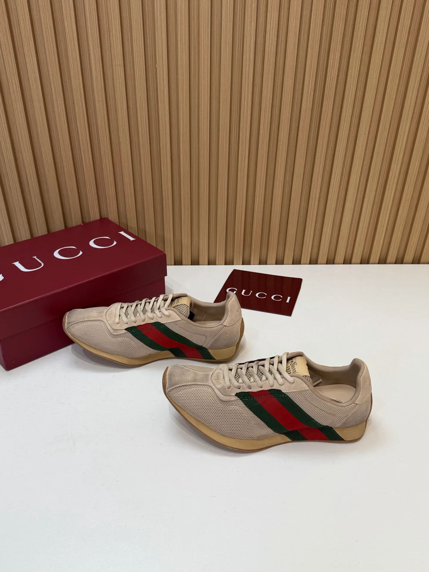 Кроссовки Женские Gucci 19766245
