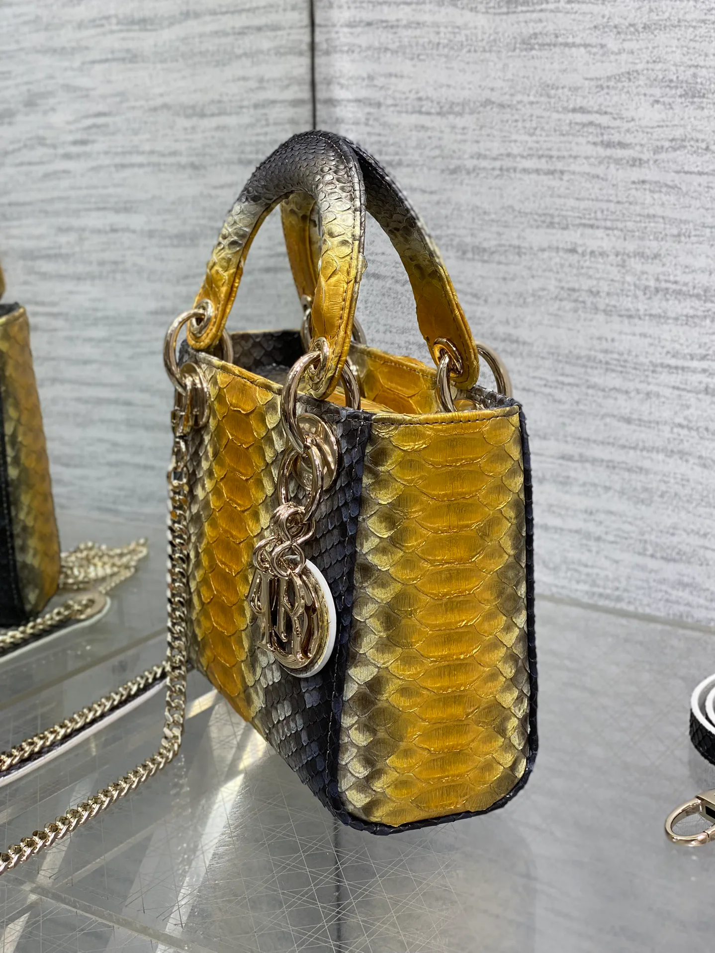 Классические Сумки Женские Christian Dior 11581736