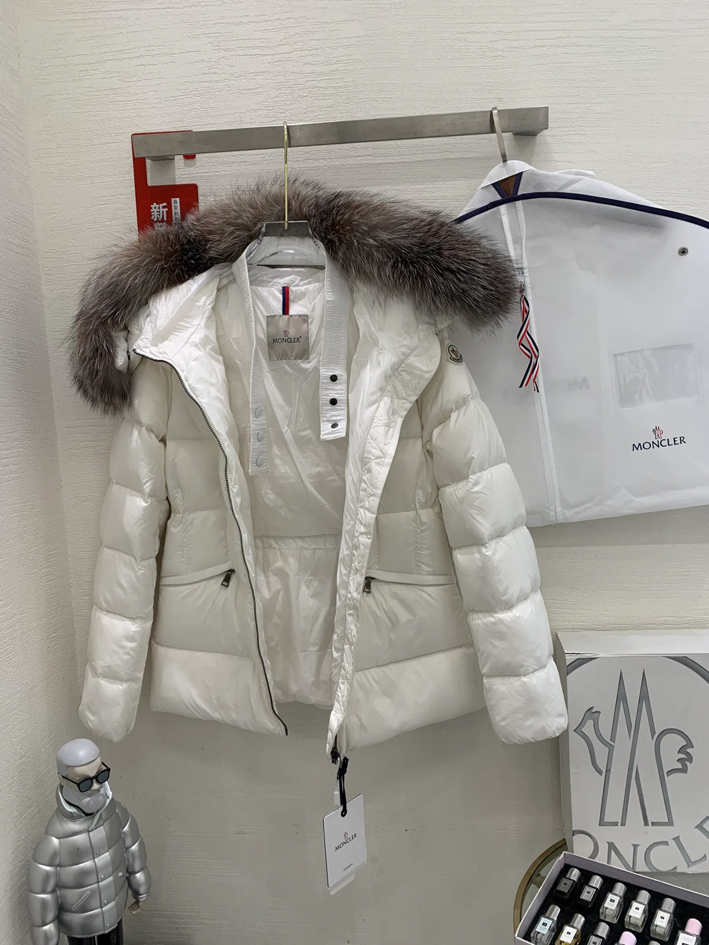 Куртки И Пуховики Женские Moncler 18188708