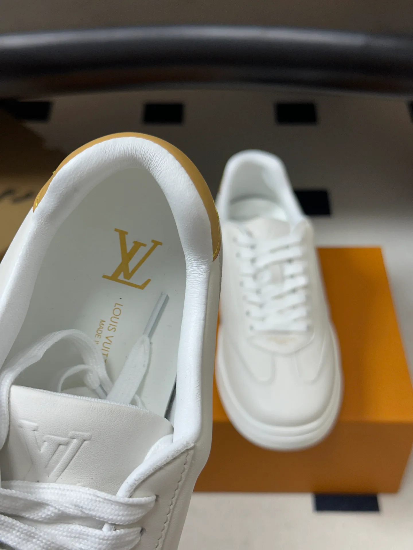 Кроссовки Мужские Louis Vuitton 18340907