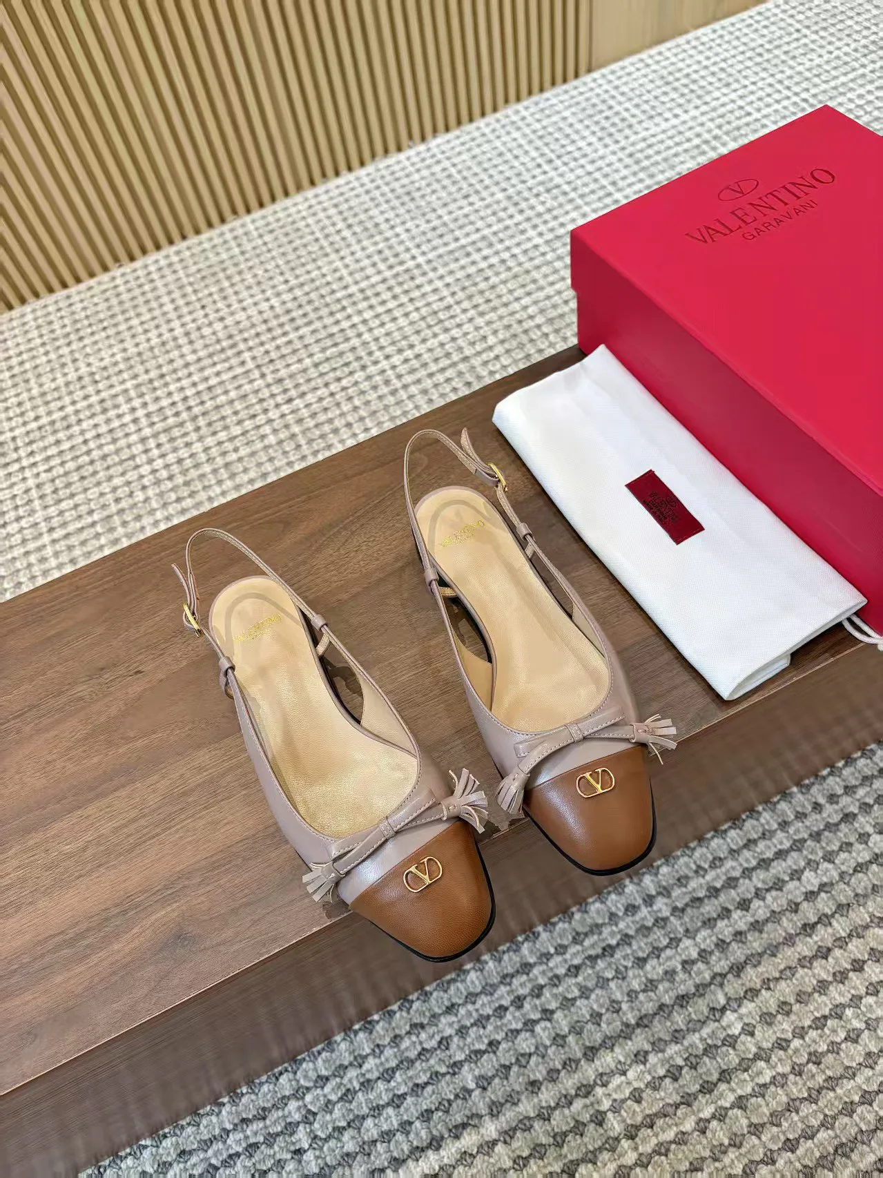 Босоножки Женские Valentino 11490627
