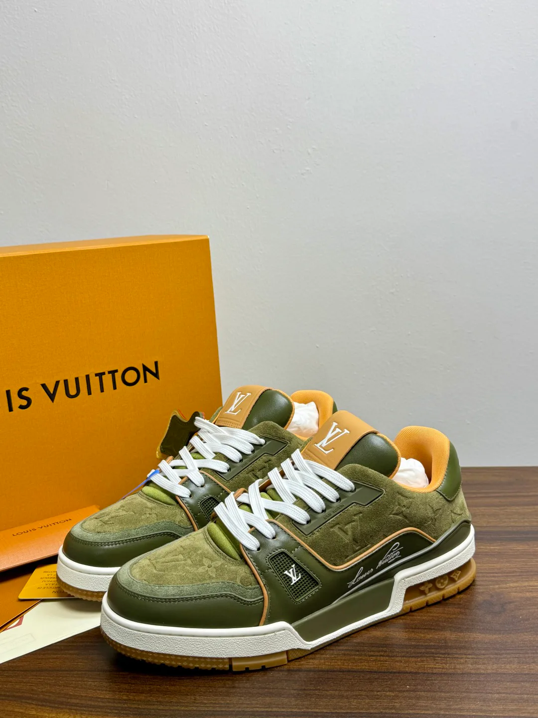 Кроссовки Мужские Louis Vuitton 19036043