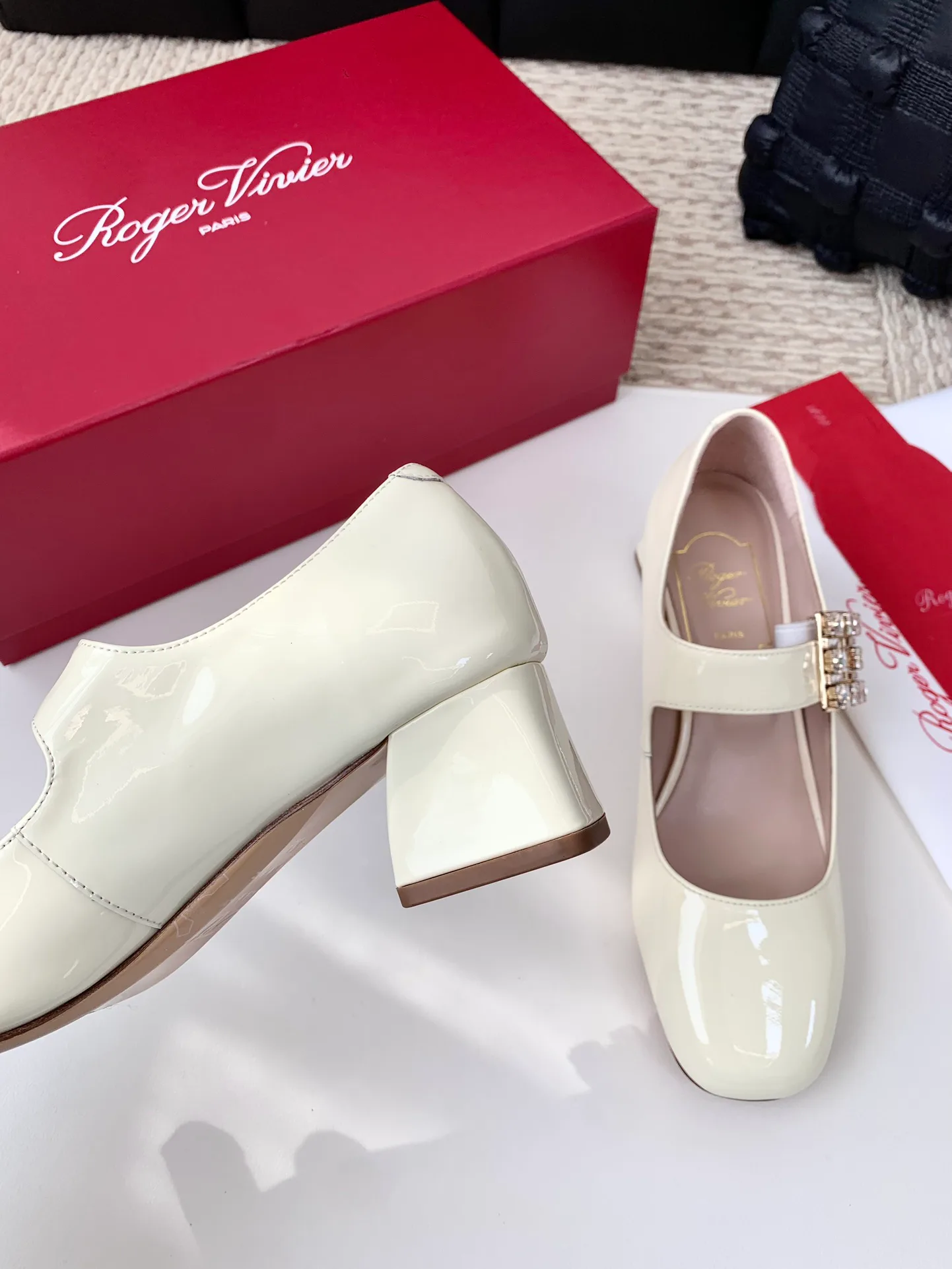 Туфли Женские Roger Vivier 17990352