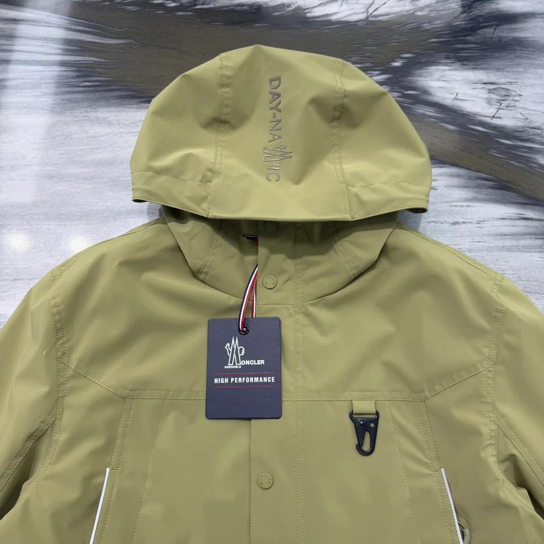 Куртки И Пуховики Мужские Moncler 10298908