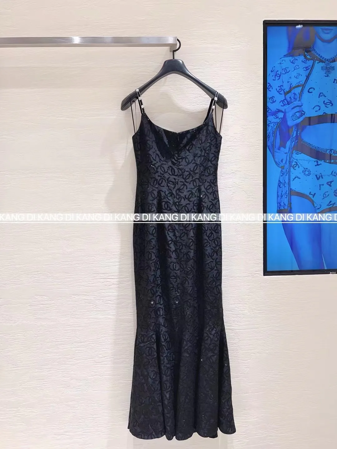 Платья Женские Chanel 25608