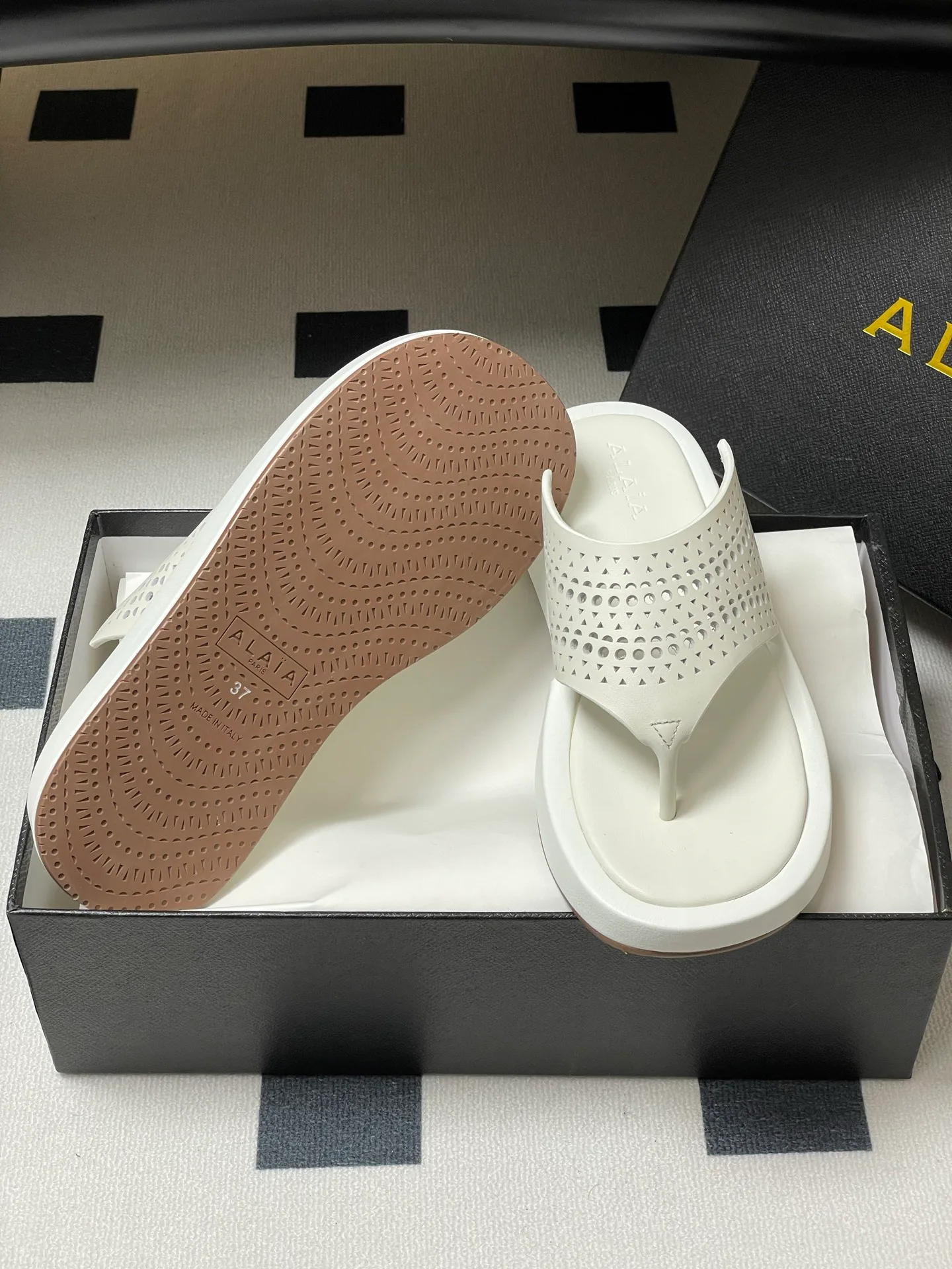 Шлепанцы Женские Alaia 22786