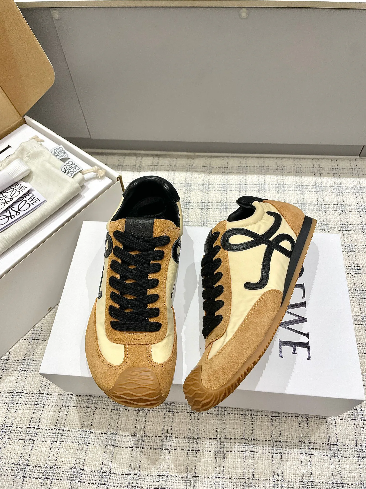 Кроссовки Женские Loewe 10822597
