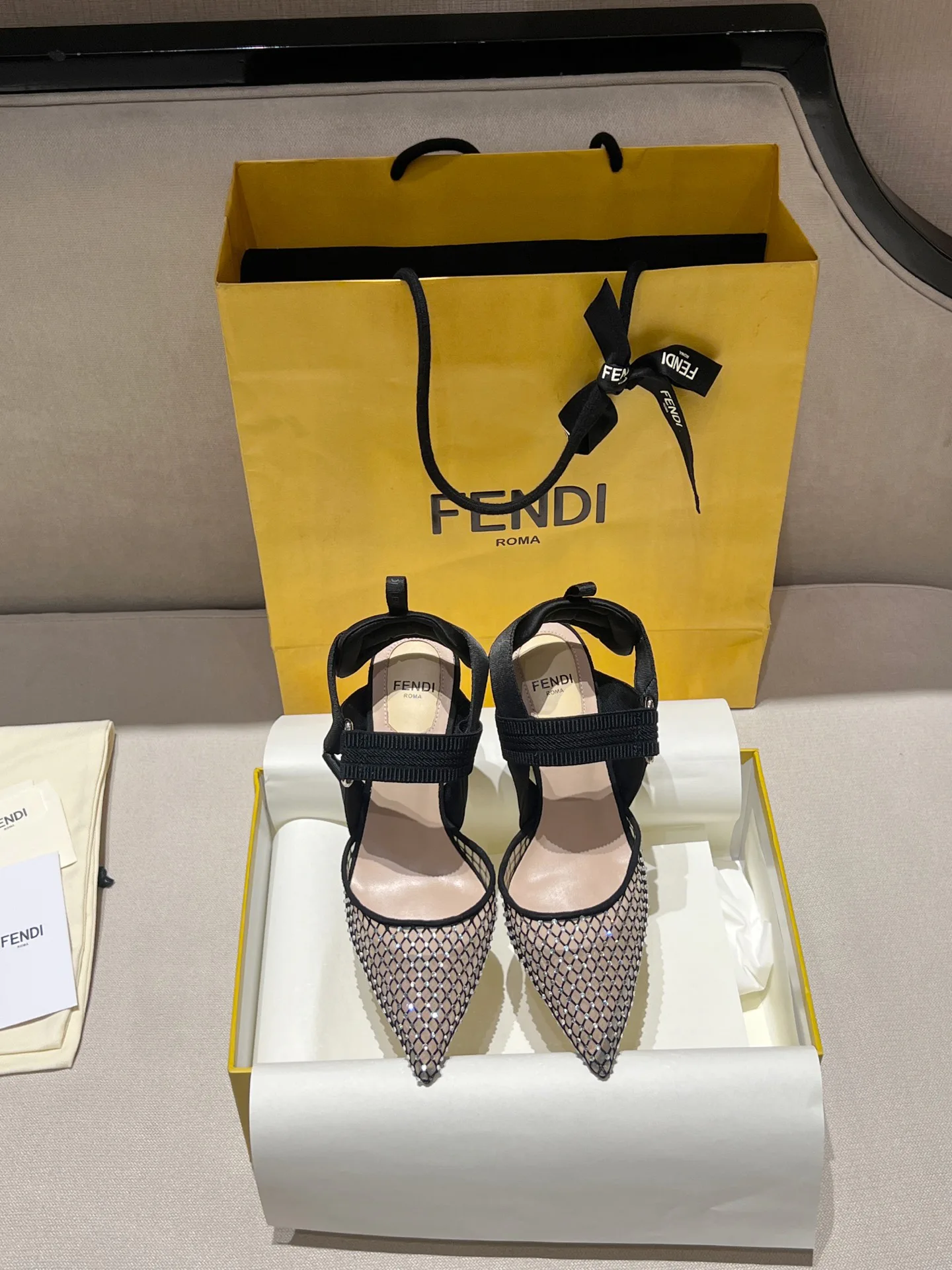 Босоножки Женские Fendi 19352421
