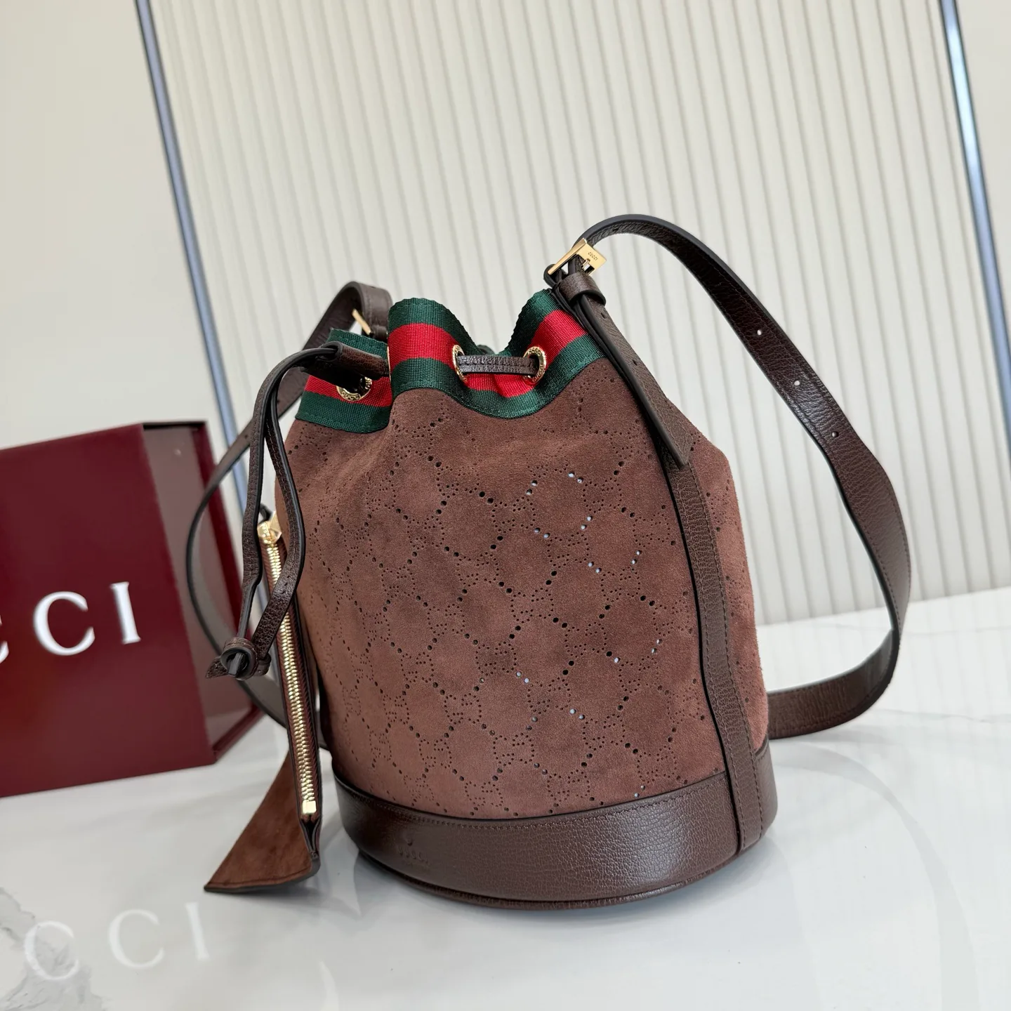 Классические Сумки Женские Gucci 18210732