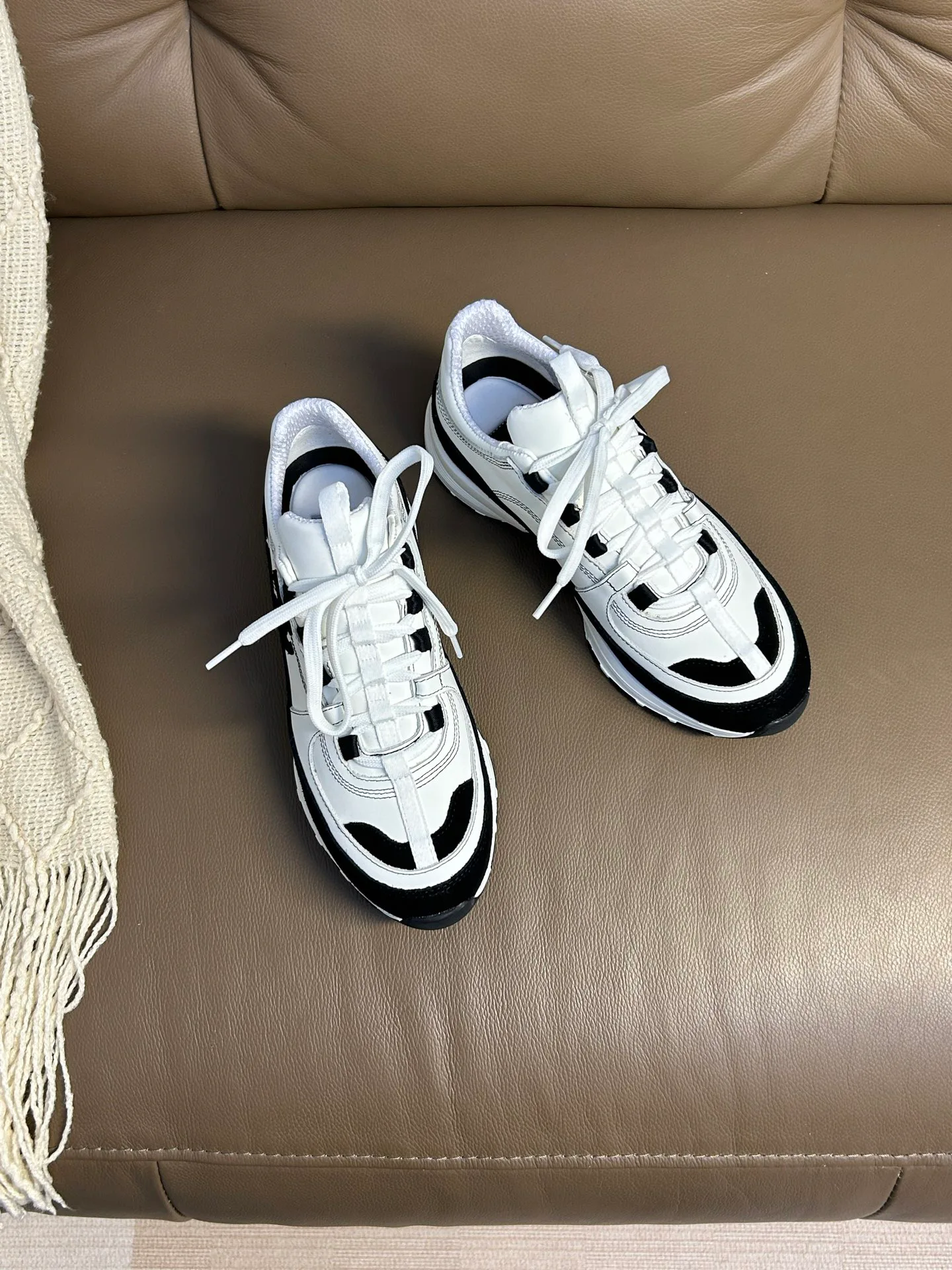 Кроссовки Женские Chanel 11579328