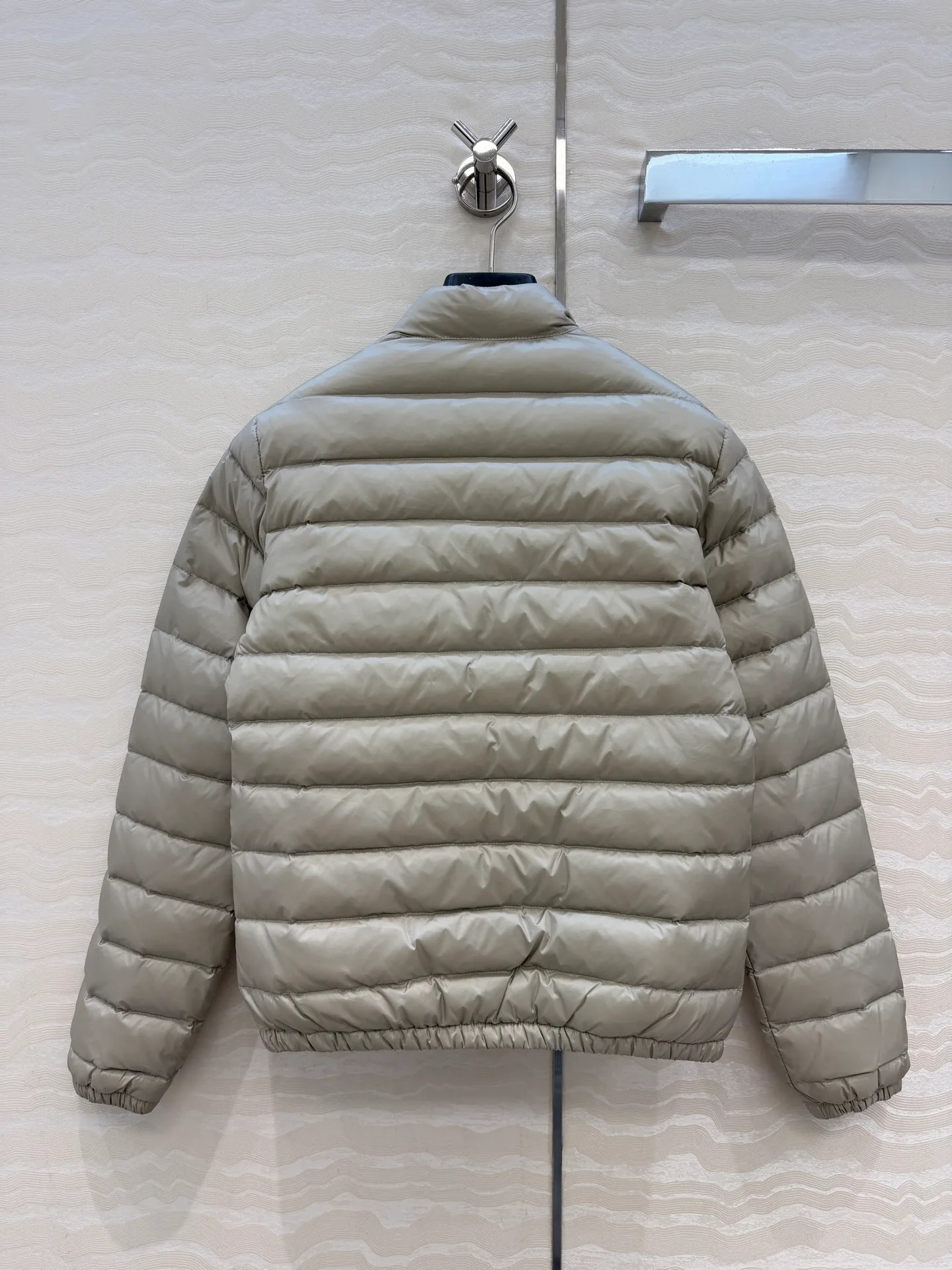 Куртки И Пуховики Женские Moncler 18402509