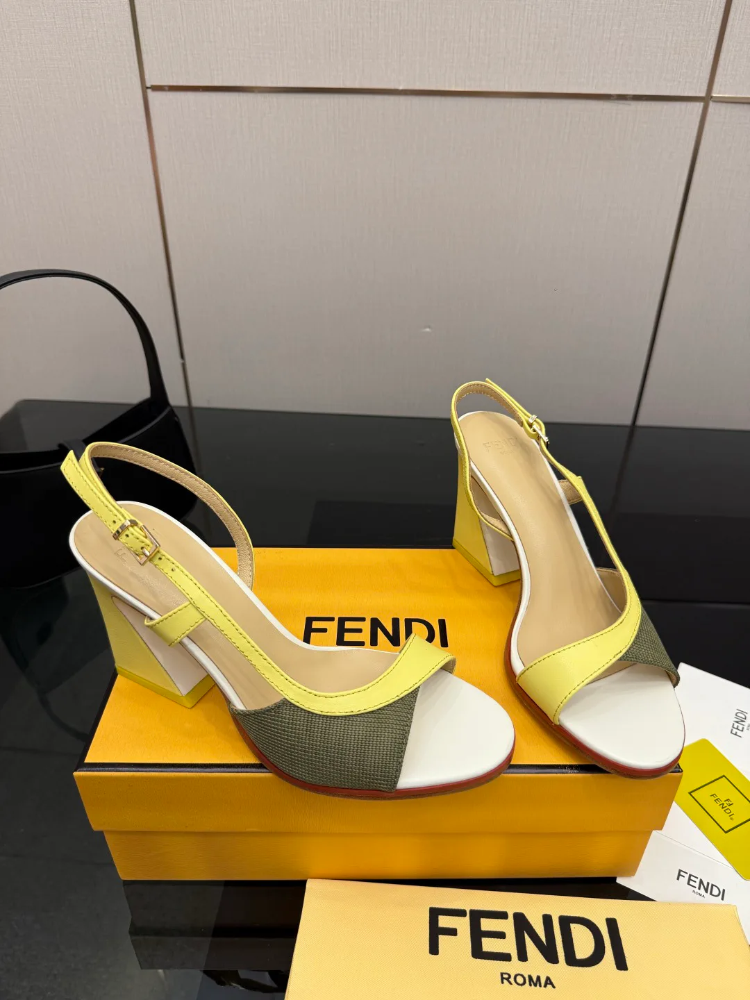Туфли Женские Fendi 11755381