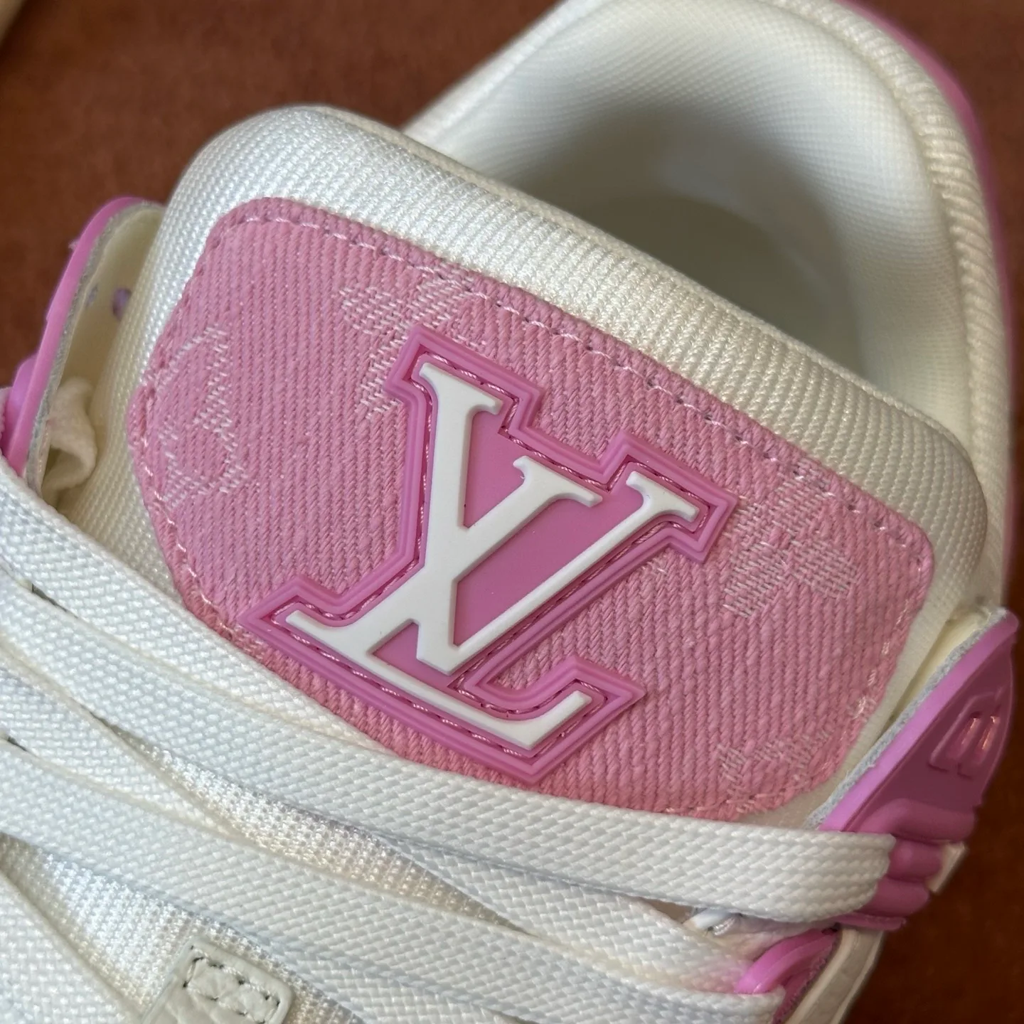Кроссовки Женские Louis Vuitton 1180251