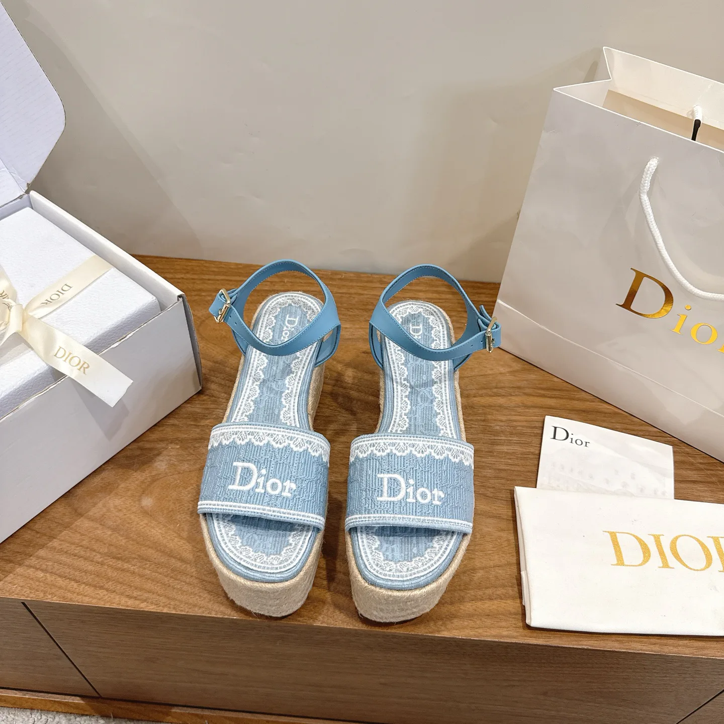 Босоножки Женские Christian Dior 17947076