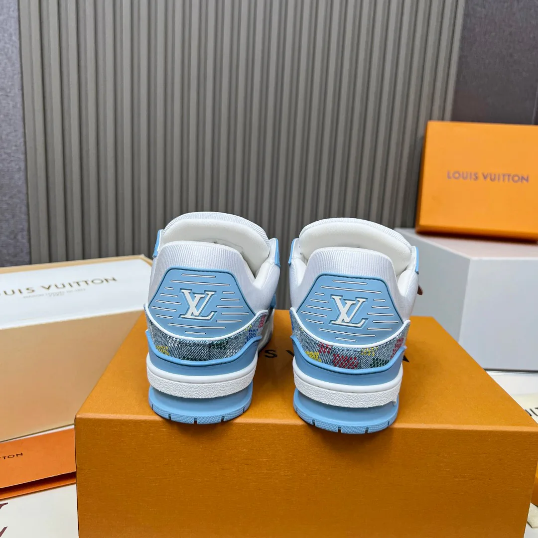 Кроссовки Женские Louis Vuitton 11707375