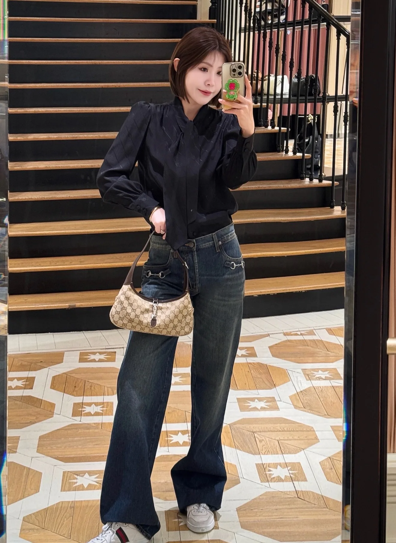 Джинсы Женские Gucci 17446573