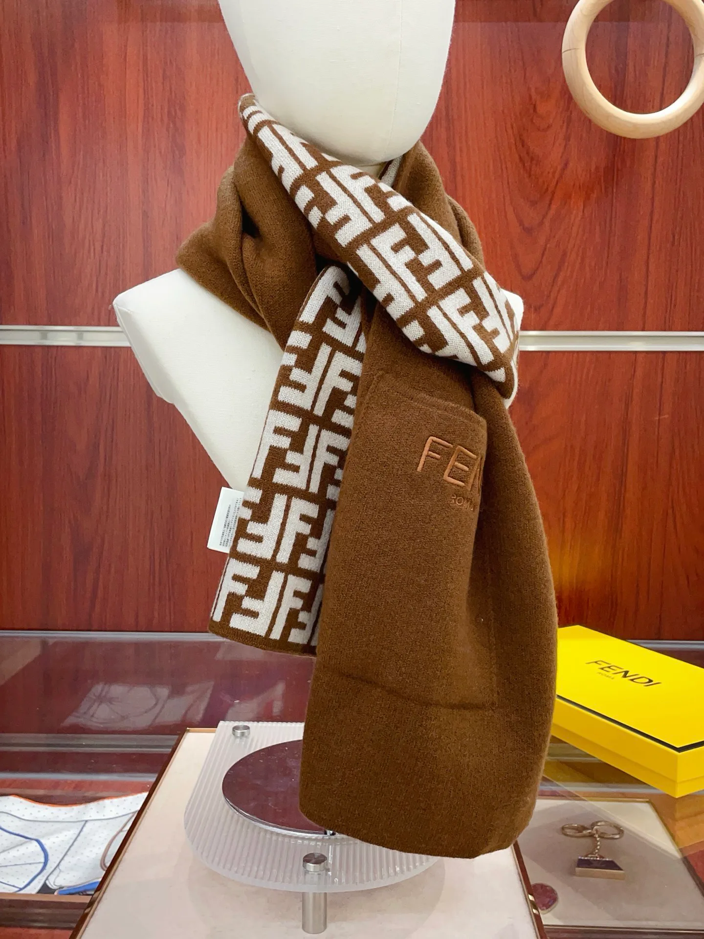 Шарфы Fendi 966243
