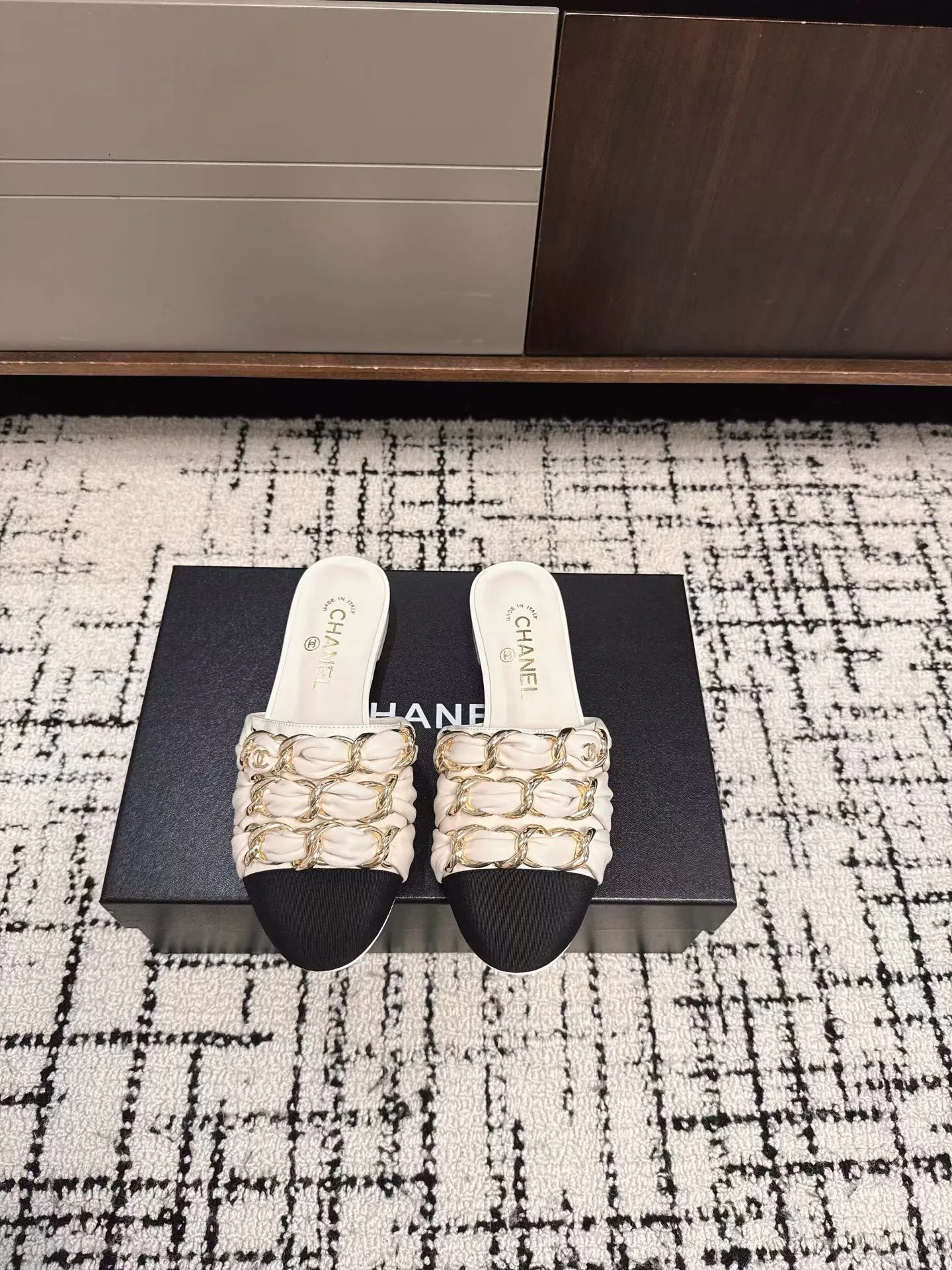 Шлепанцы Женские Chanel 736004