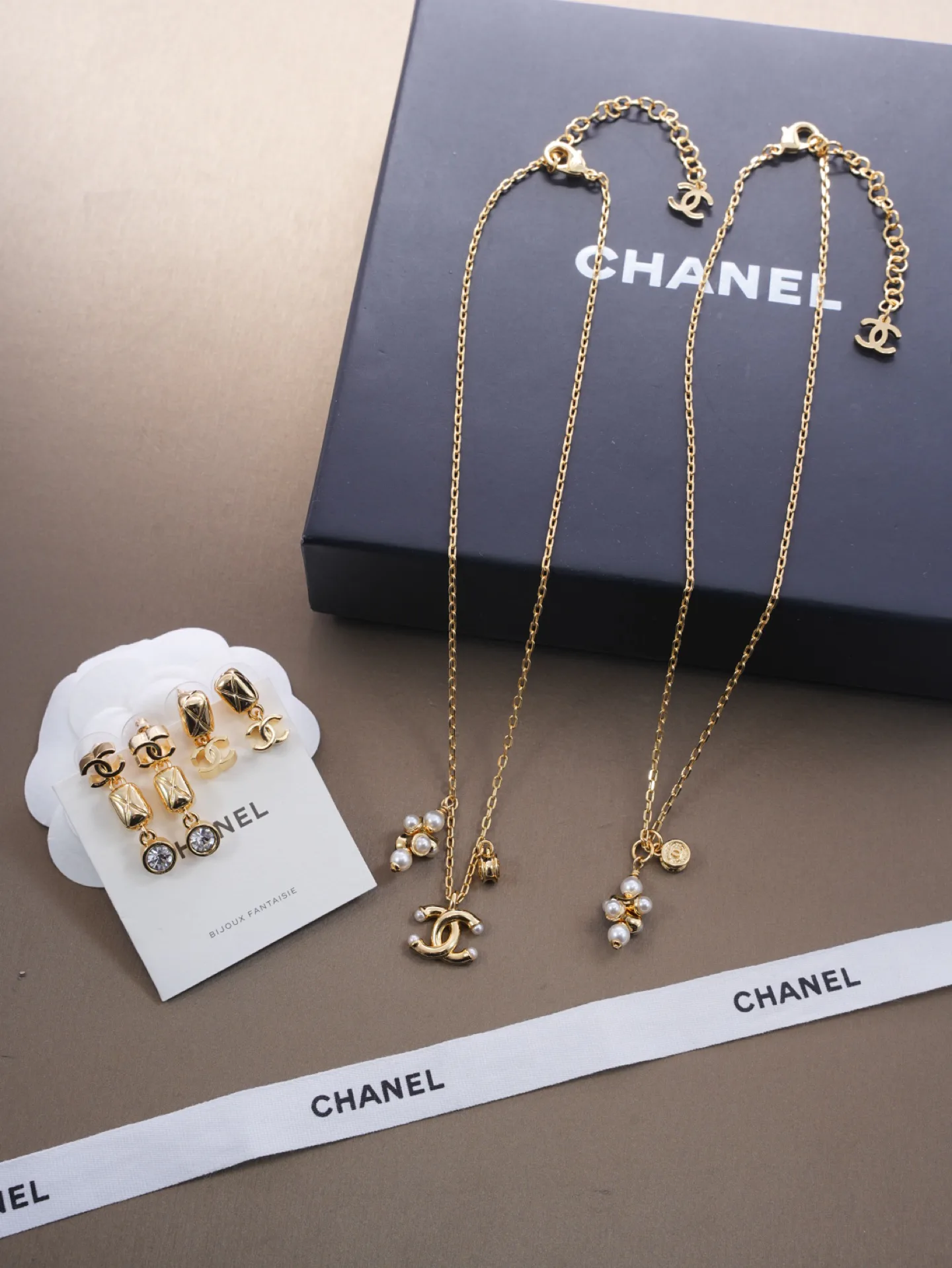 Бижутерия Chanel 5444531
