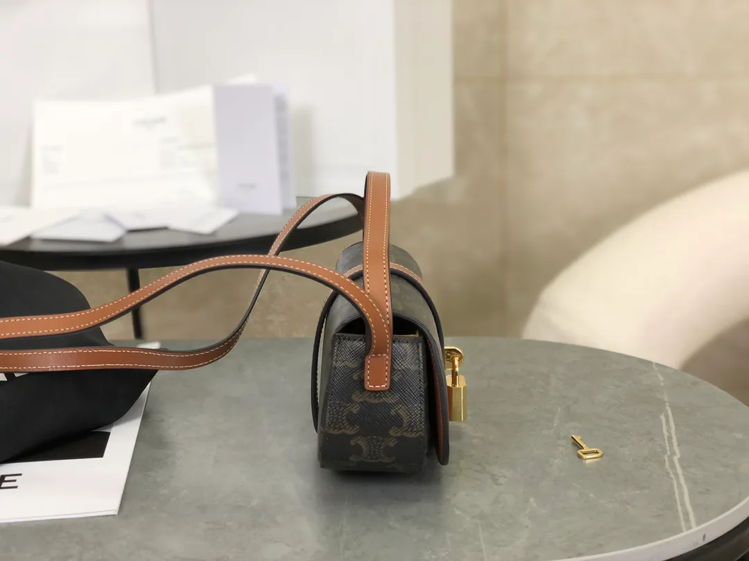 Сумки На Ремне Женские Celine 133536